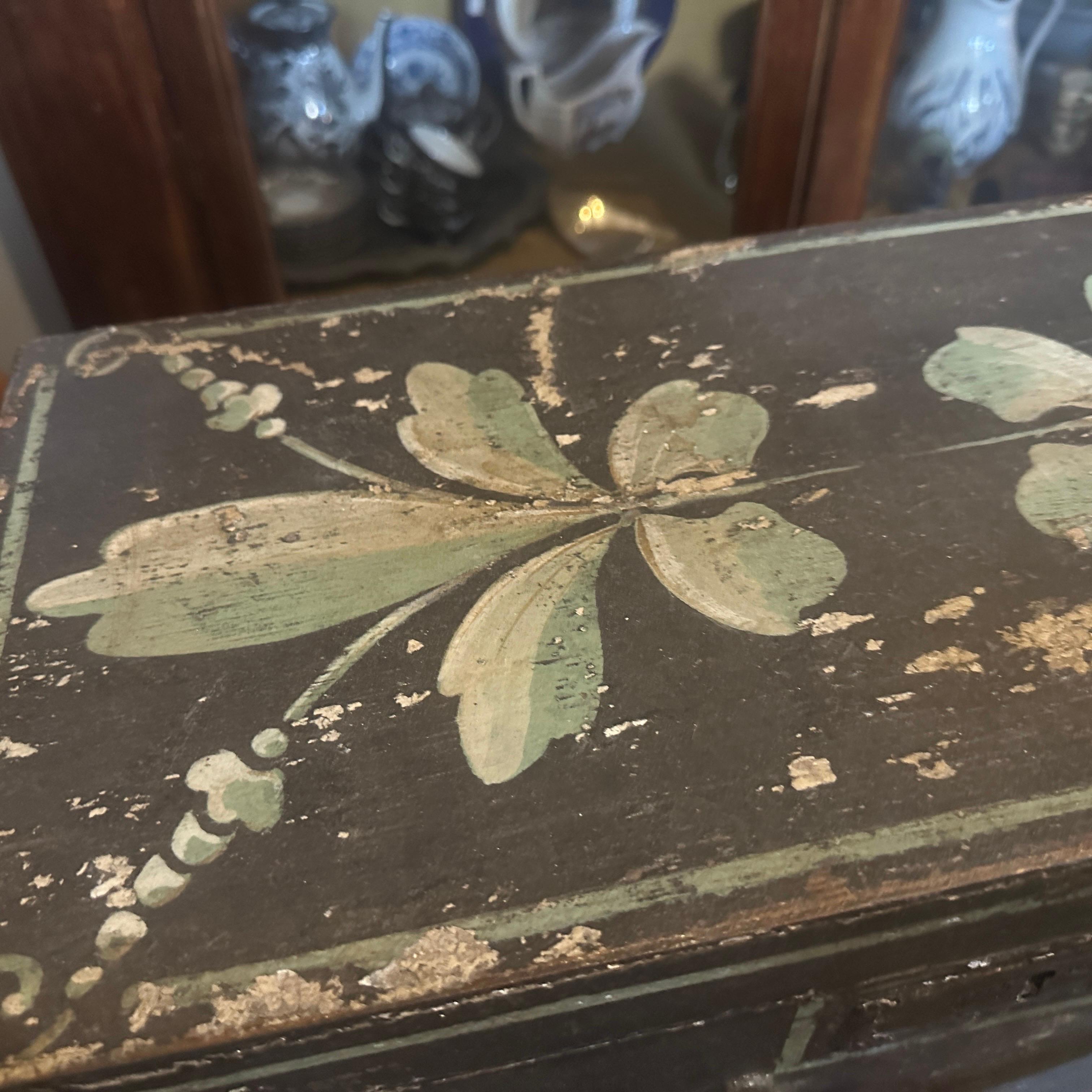 1890er Louis Philippe Brown und grün lackiertes Holz Sizilianische Box im Angebot 2