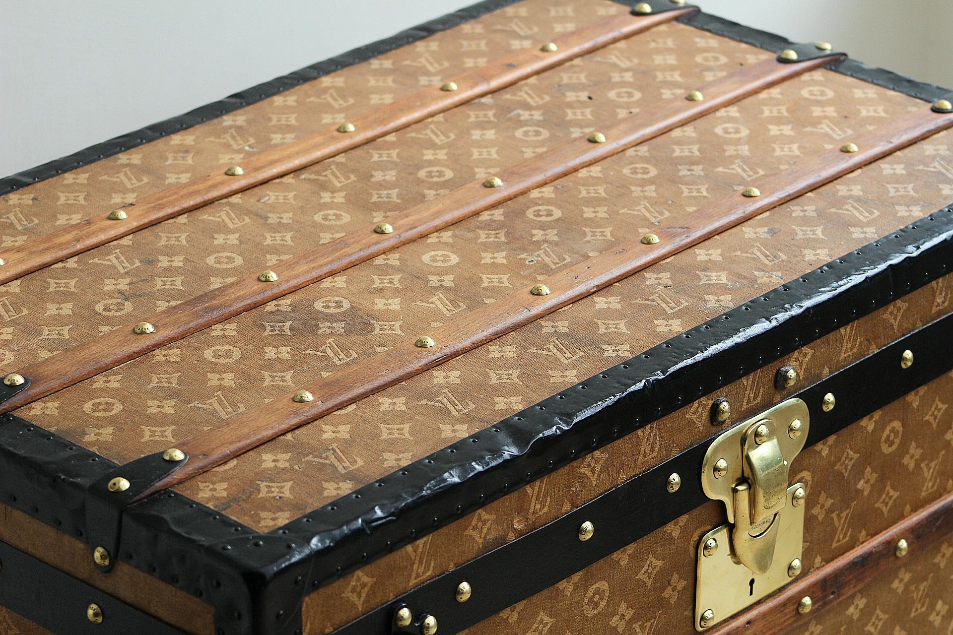 1890s Louis Vuitton Courier Trunk in Monogram Woven Canvas For Sale 9