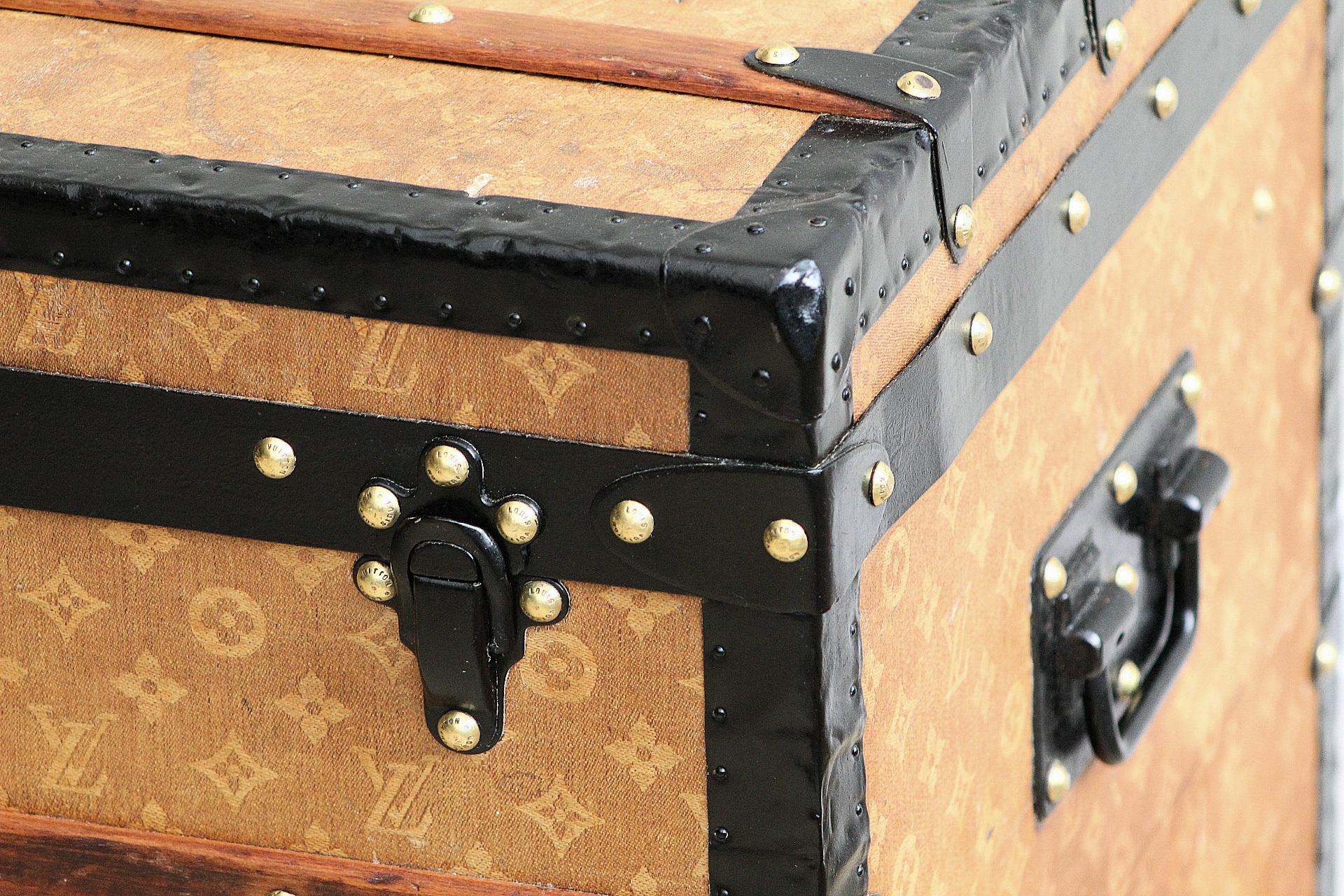 1890s Louis Vuitton Courier Trunk in Monogram Woven Canvas For Sale 10