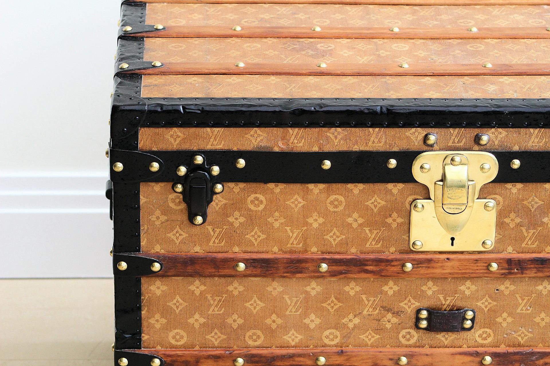 1890s Louis Vuitton Courier Trunk in Monogram Woven Canvas For Sale 11