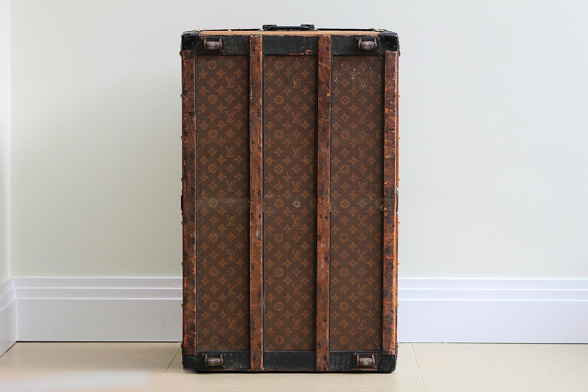1890s Louis Vuitton Courier Trunk in Monogram Woven Canvas For Sale 13