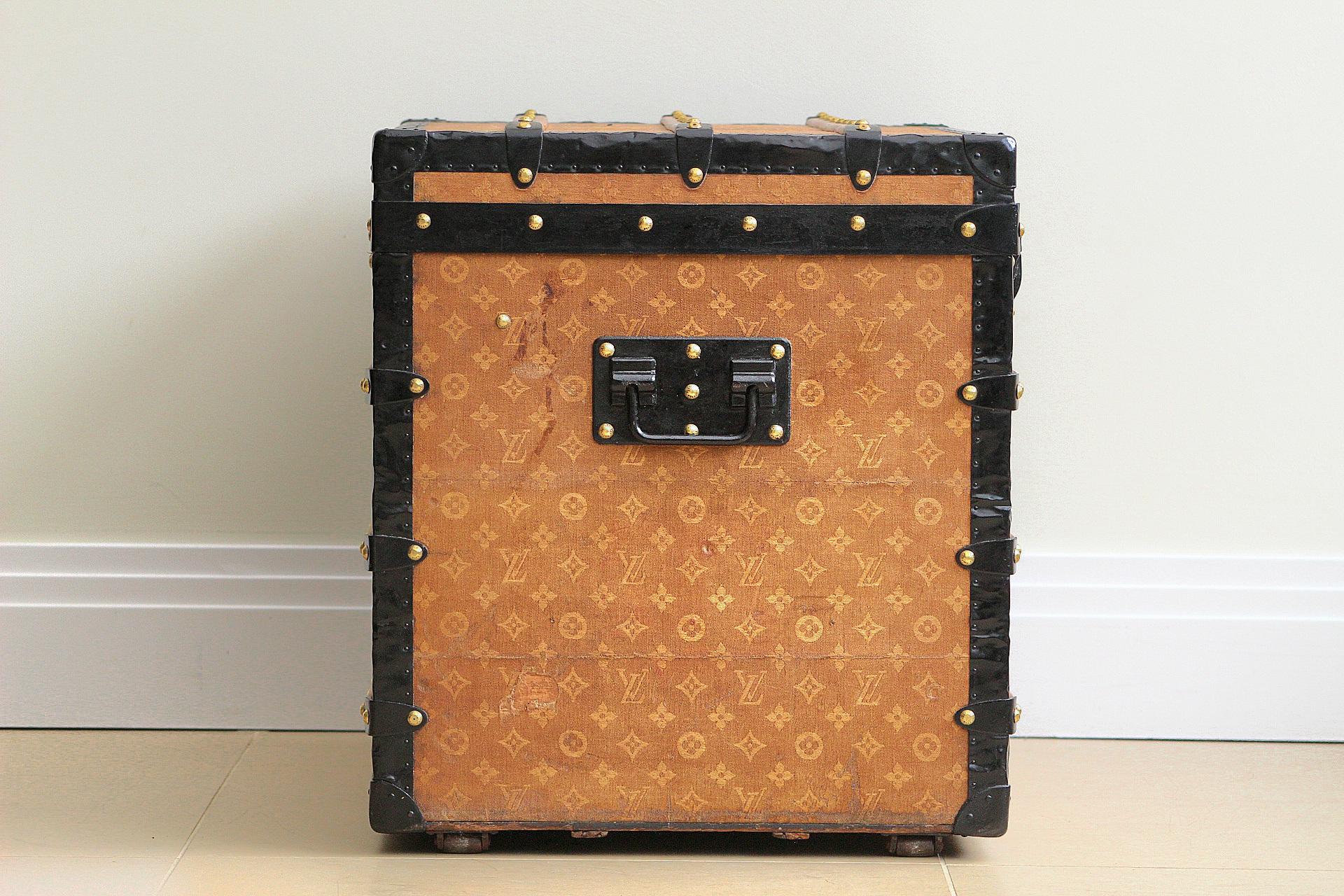 1890s Louis Vuitton Courier Trunk in Monogram Woven Canvas For Sale 1