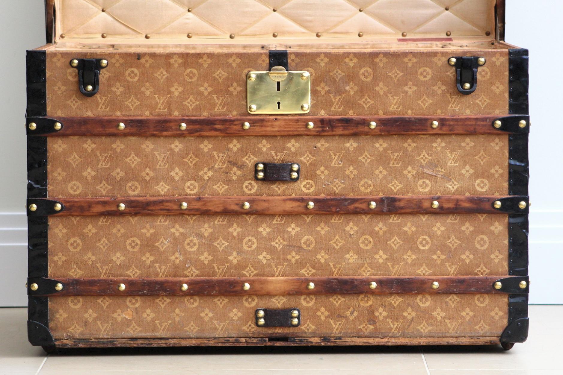 1890s Louis Vuitton Courier Trunk in Monogram Woven Canvas For Sale 4