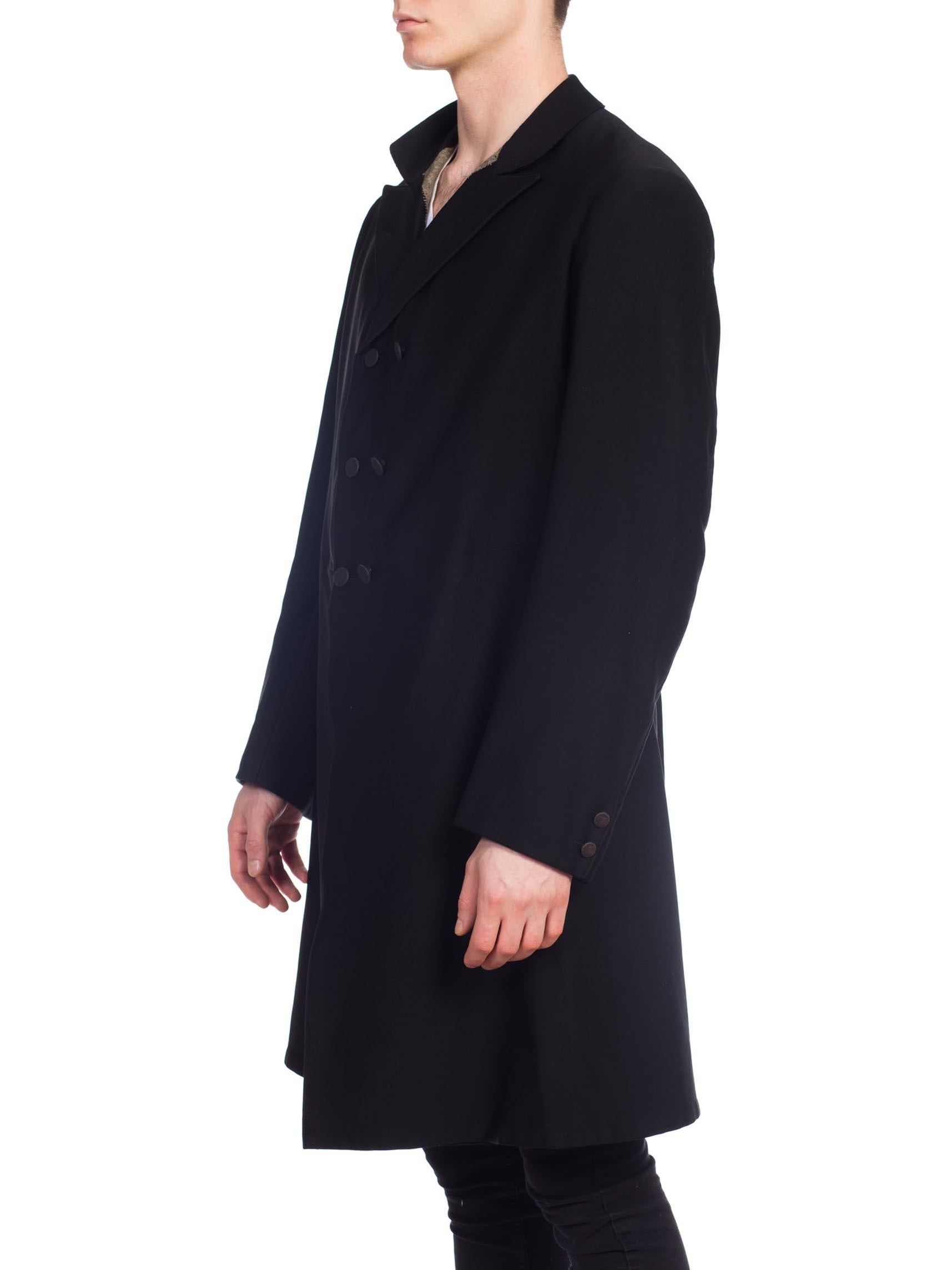 Noir Manteau large victorien en laine noir avec double boutonnage pour hommes, années 1980 en vente