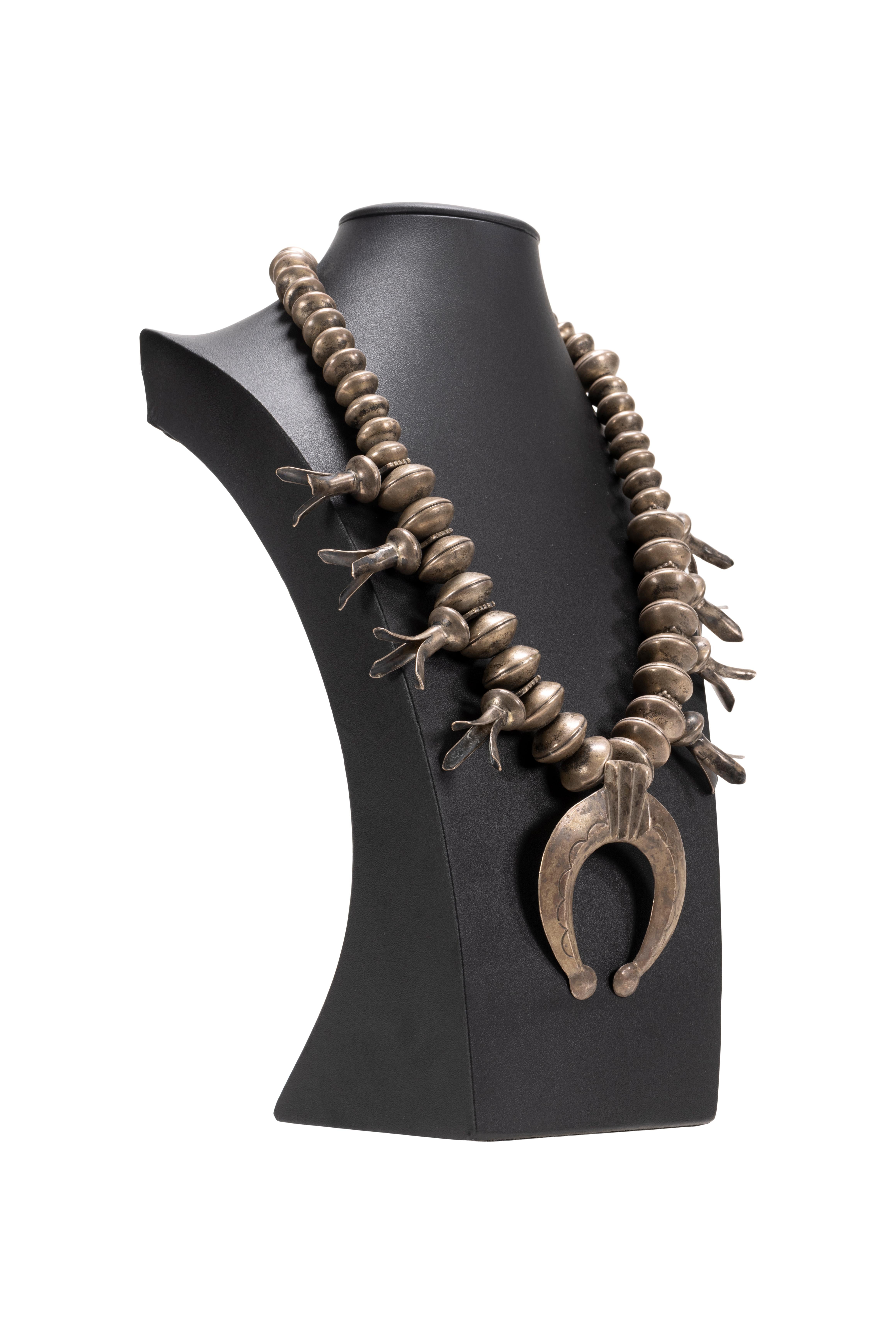 Navajo Squash Blossom-Halskette aus Sterling, 1890er Jahre Damen im Angebot