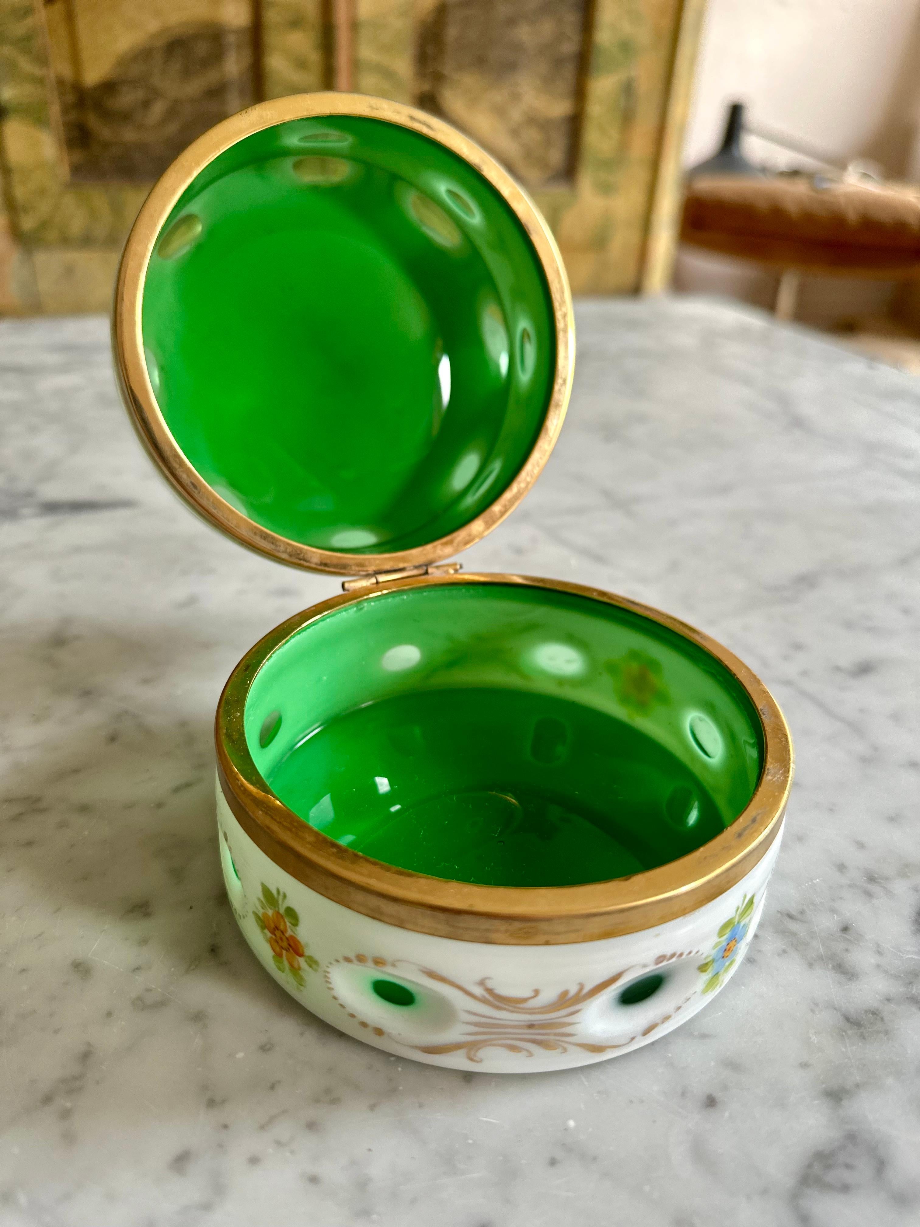Late 19th Century 1890s Opaline Glass Lidded Box with Floral Ornament, white an green For Sale