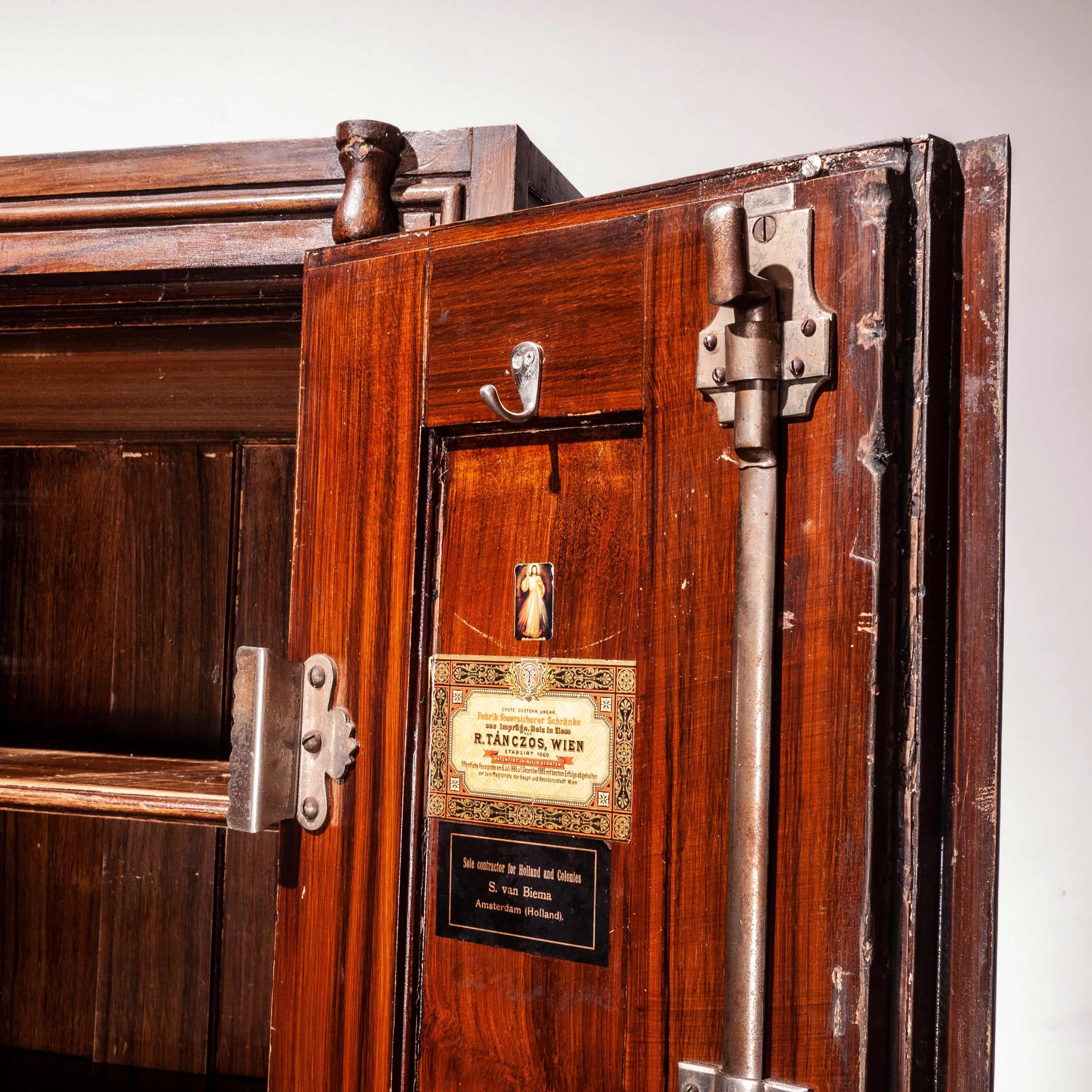 Fine XIX secolo Grande armadio ignifugo originale brevettato del 1890 di Tanczos di Vienna in vendita