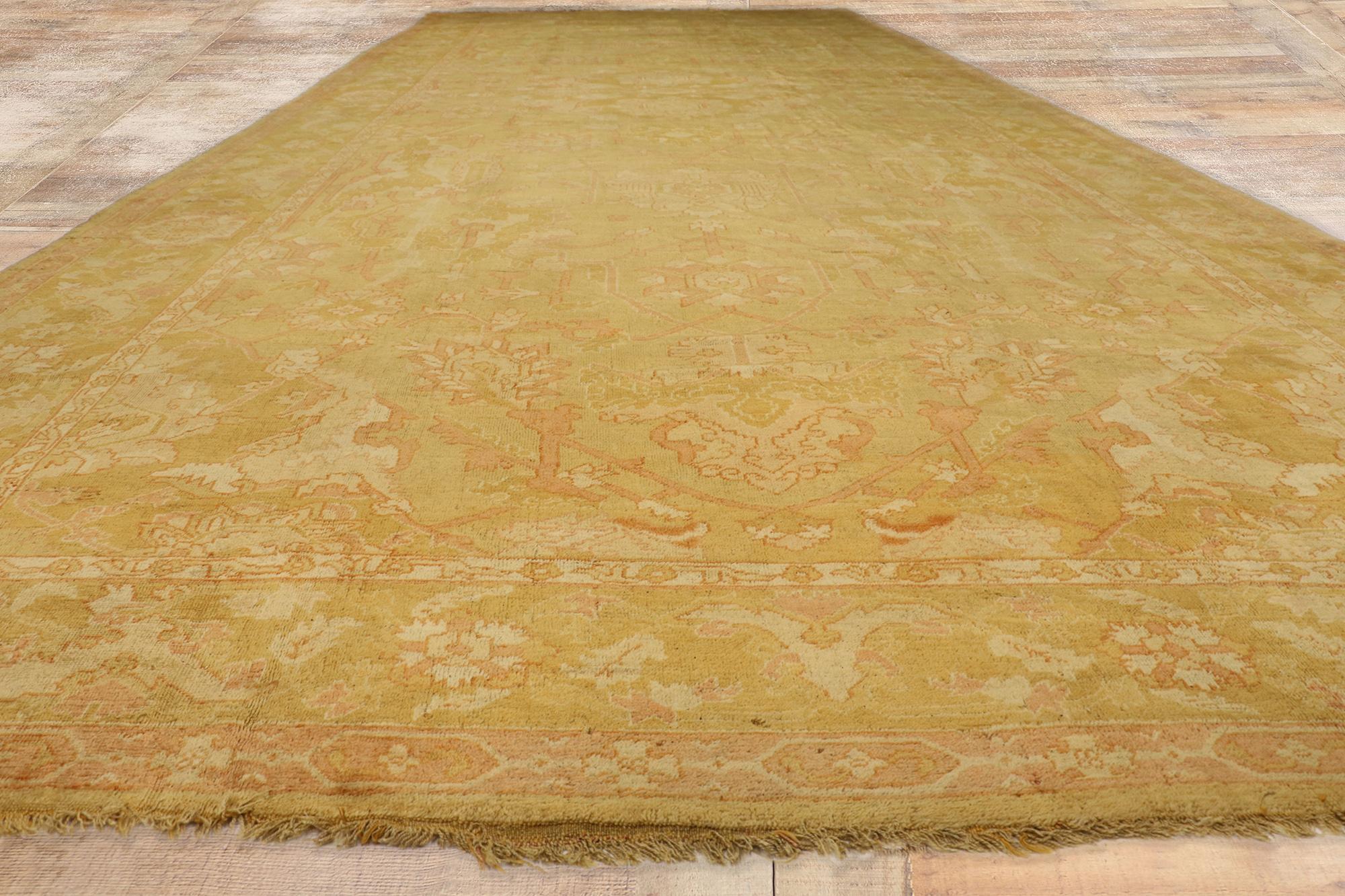Antiker türkischer Oushak-Teppich des späten 19. Jahrhunderts mit traditionellem Stil im Angebot 3