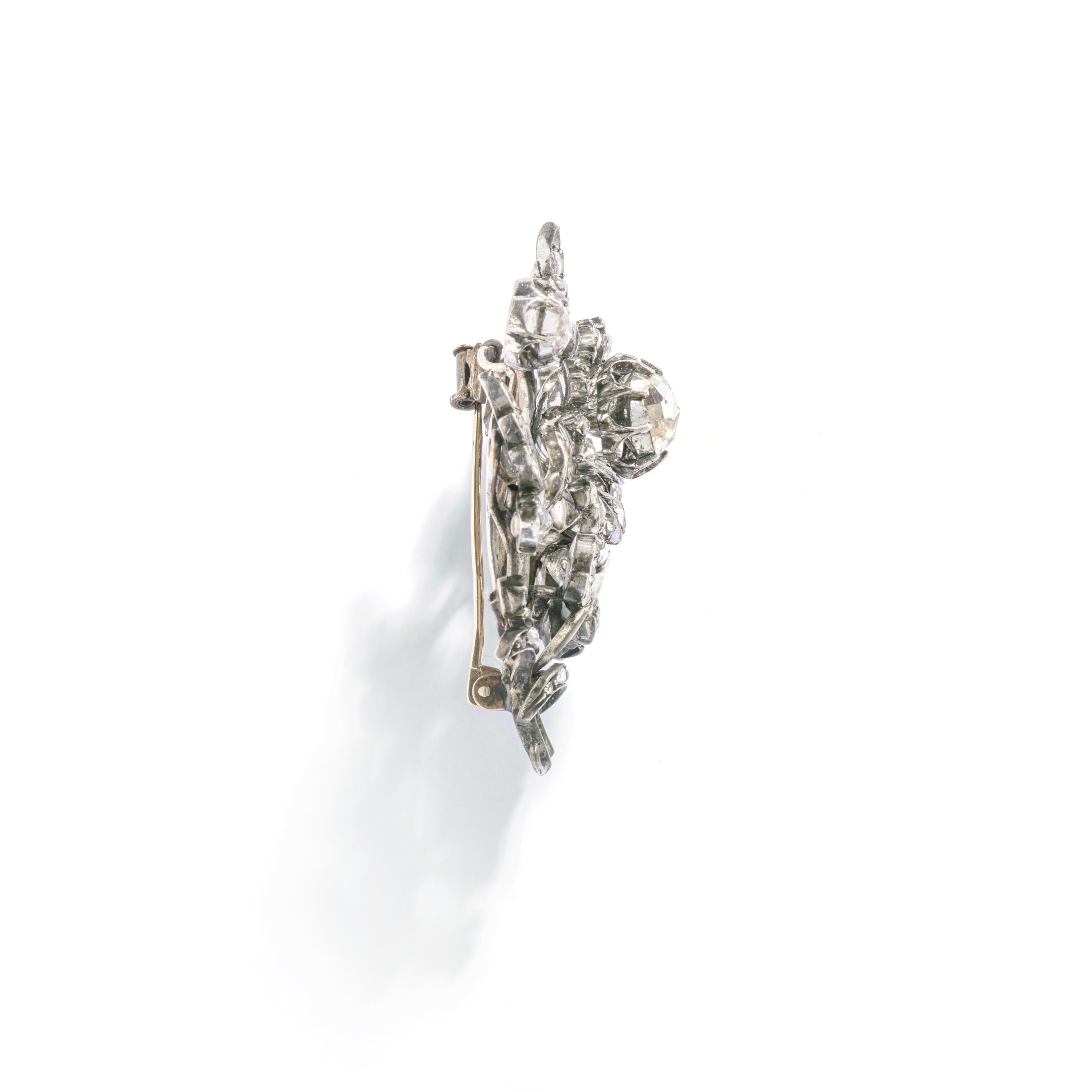 Blumenbrosche aus Silber und Weißgold mit Diamanten im Rosenschliff 1890er Jahre im Zustand „Hervorragend“ im Angebot in Geneva, CH
