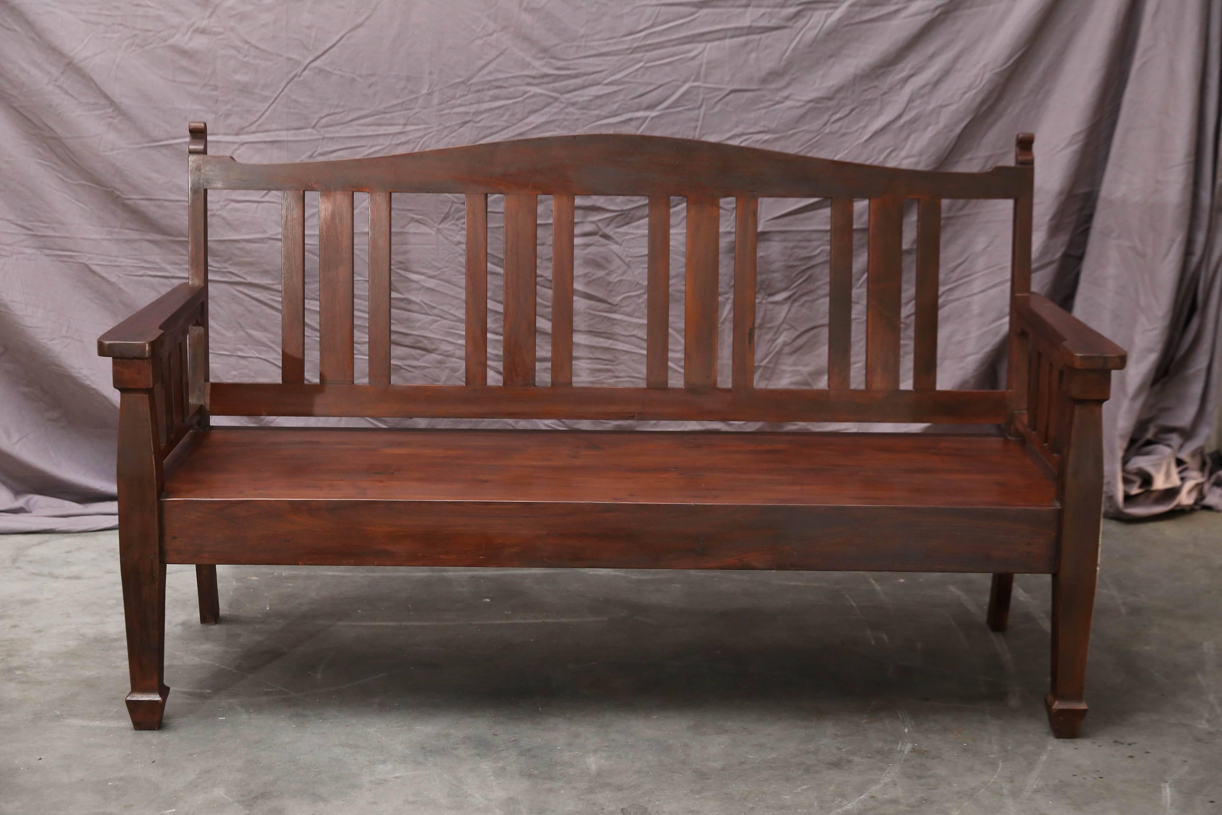 1890s Solid Teak Wood Typical Tea Plantation Bench from Darjeeling In Excellent Condition For Sale In Houston, TX