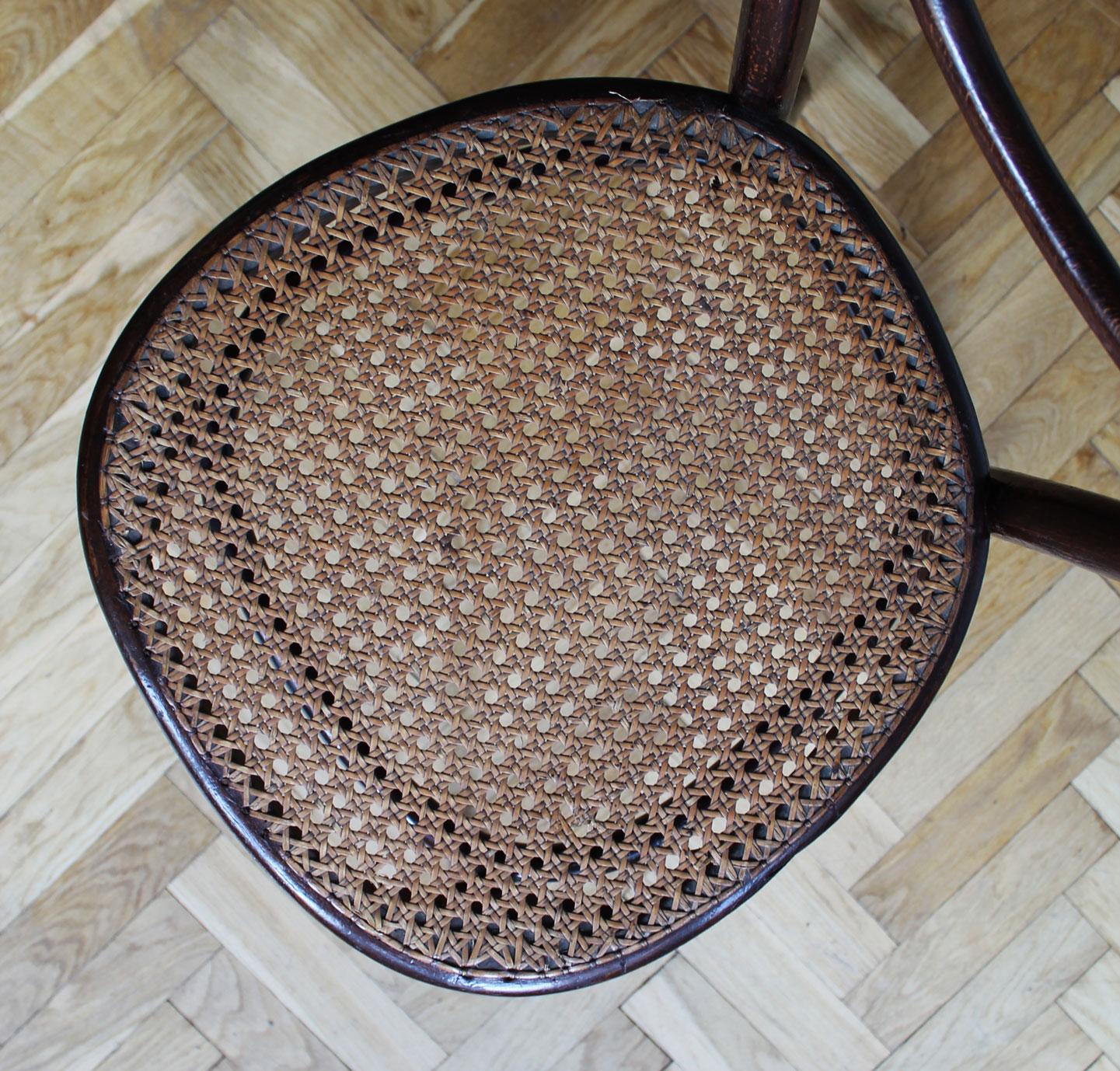 1890's Thonet Dining Chair Model No.10 For Sale 4