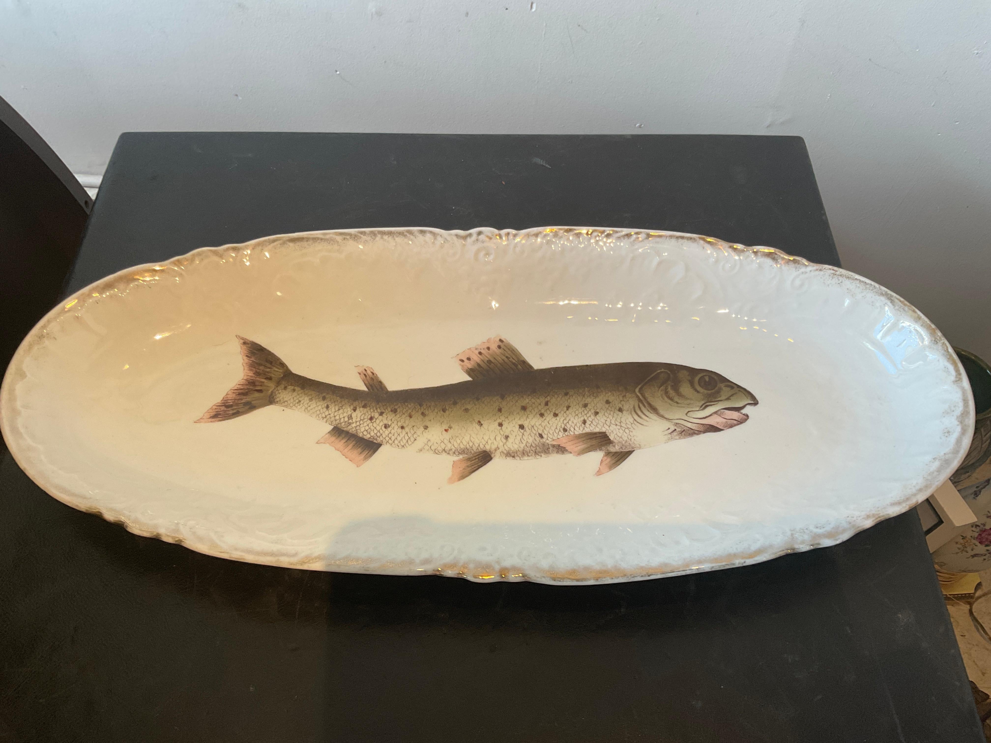 1890s Victoria Carlsbad Juego de Peces de Cerámica Austriaca 11 Piezas en Bueno estado para la venta en Tarrytown, NY