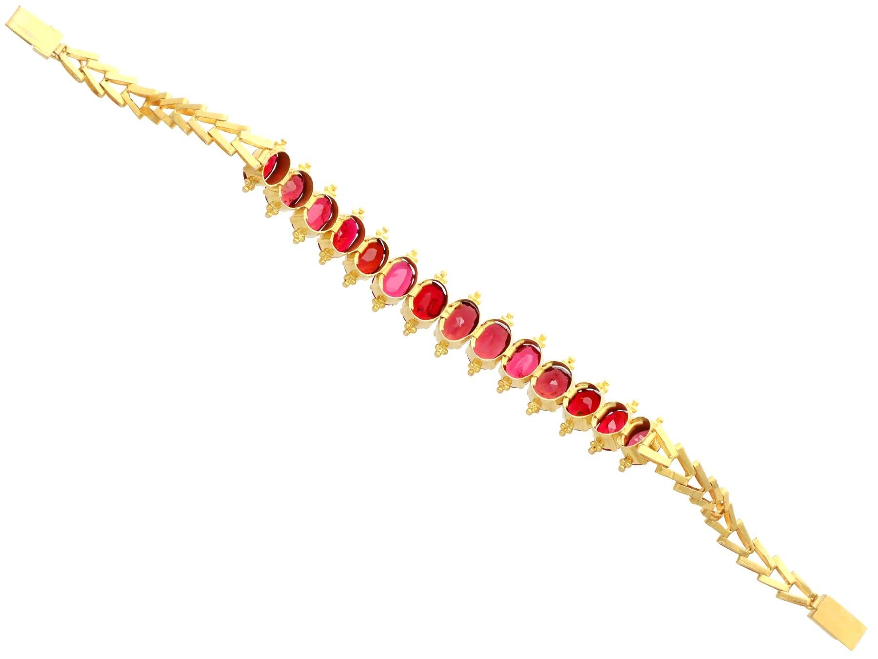 Women's or Men's 1890s Victorian 23.80 Carat Red Spinel and 18k Yellow Gold Bracelet
