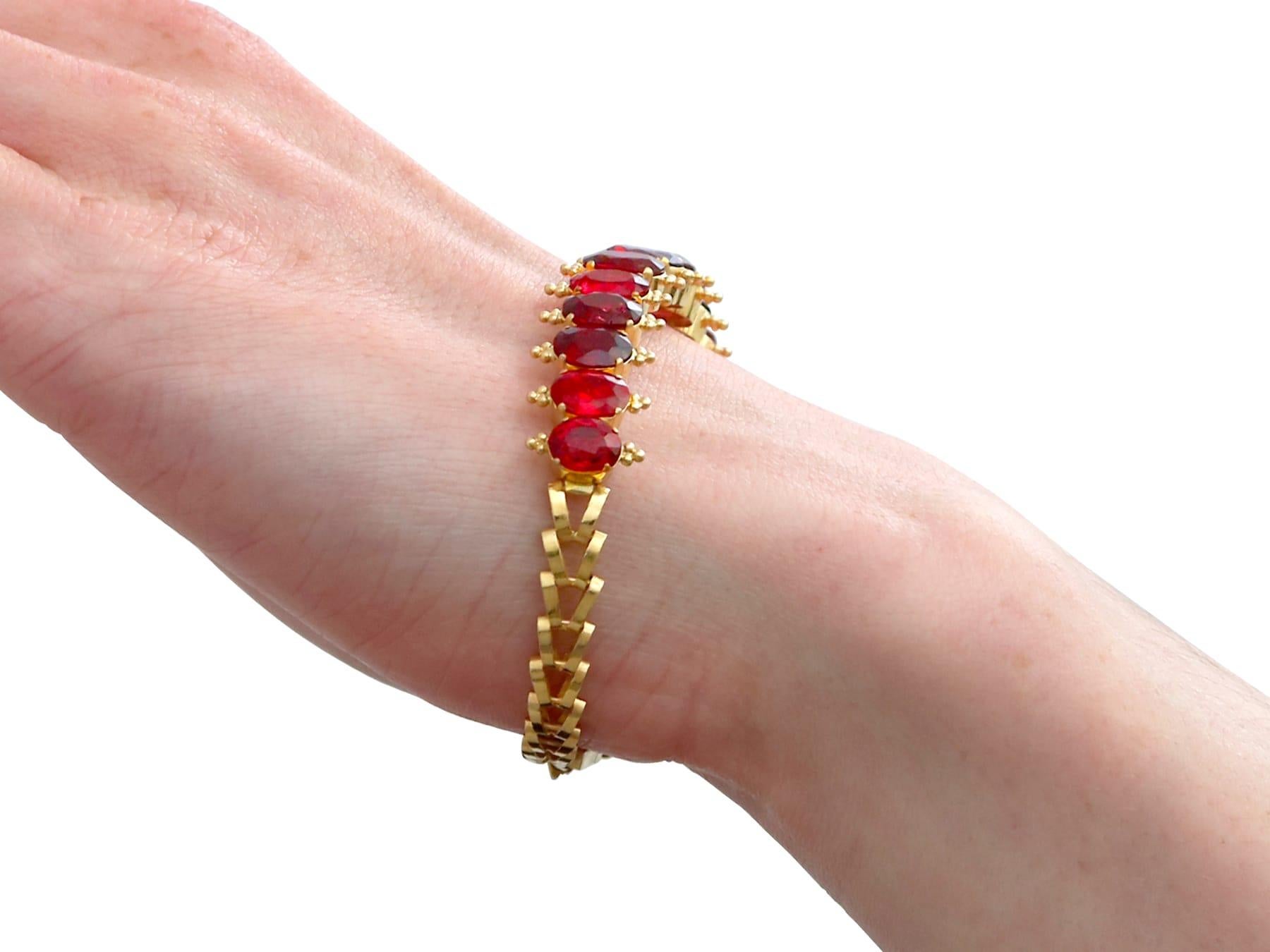1890s Victorian 23.80 Carat Red Spinel and 18k Yellow Gold Bracelet 3