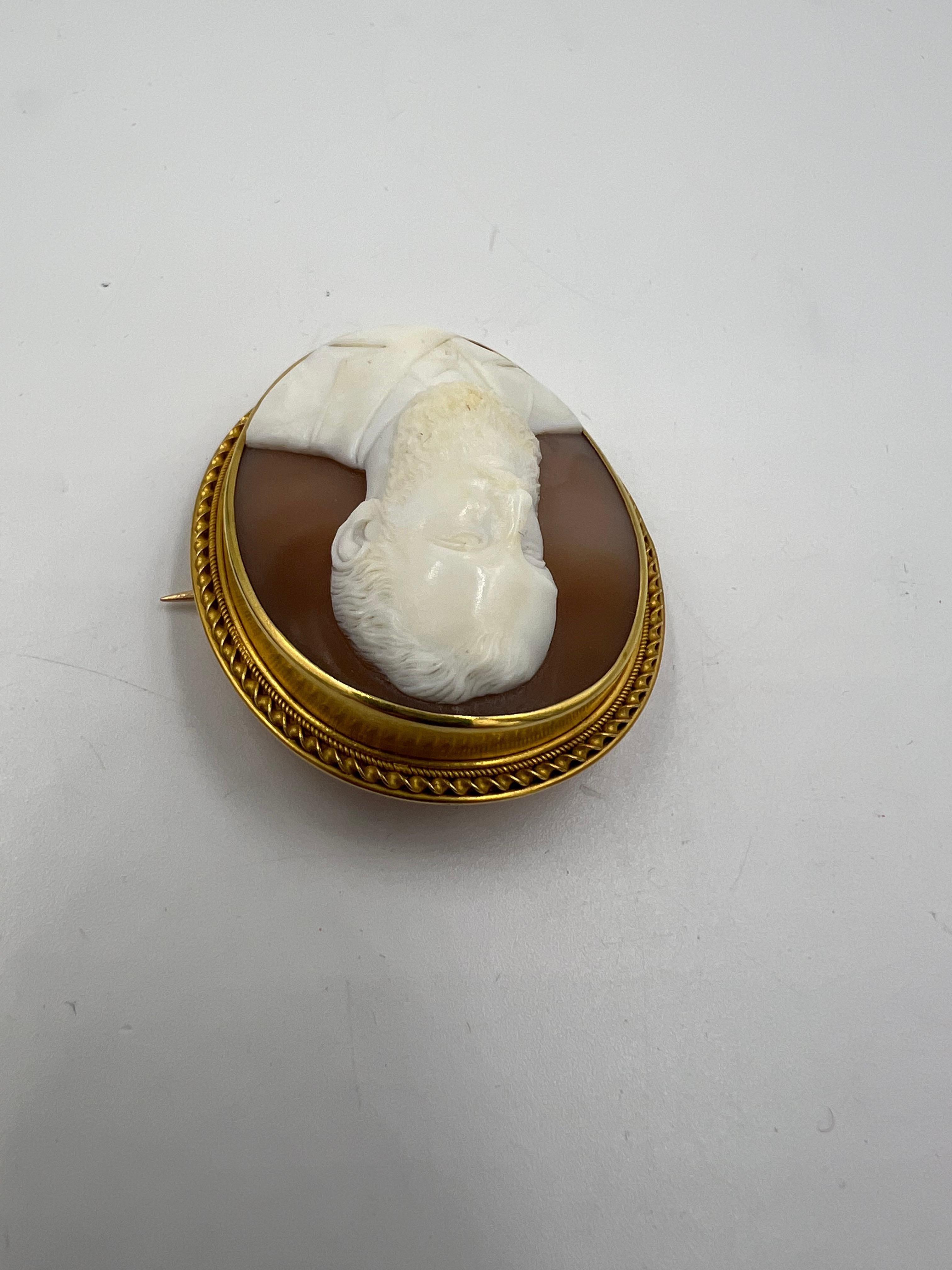 Spilla vittoriana con cammeo di un gentiluomo del 1890 in vendita 1