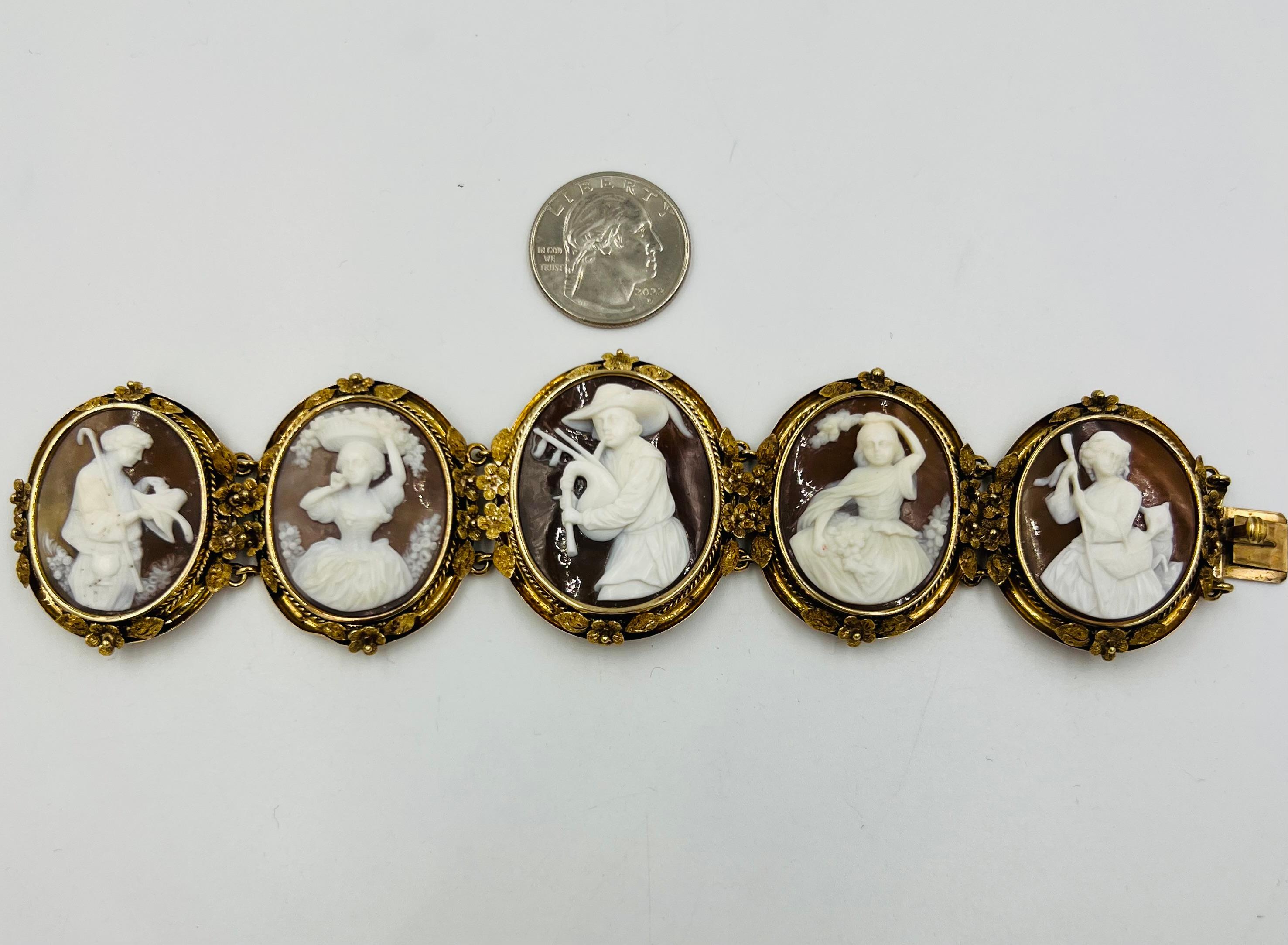 1890s Victorian Five Sardonyx Shell Cameo Gold Bracelet en vente 3
