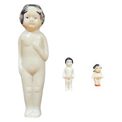 Viktorianische Porzellanpuppen „Frozen Charlotte“ Japan und Deutschland, 3er-Set, 1890er Jahre