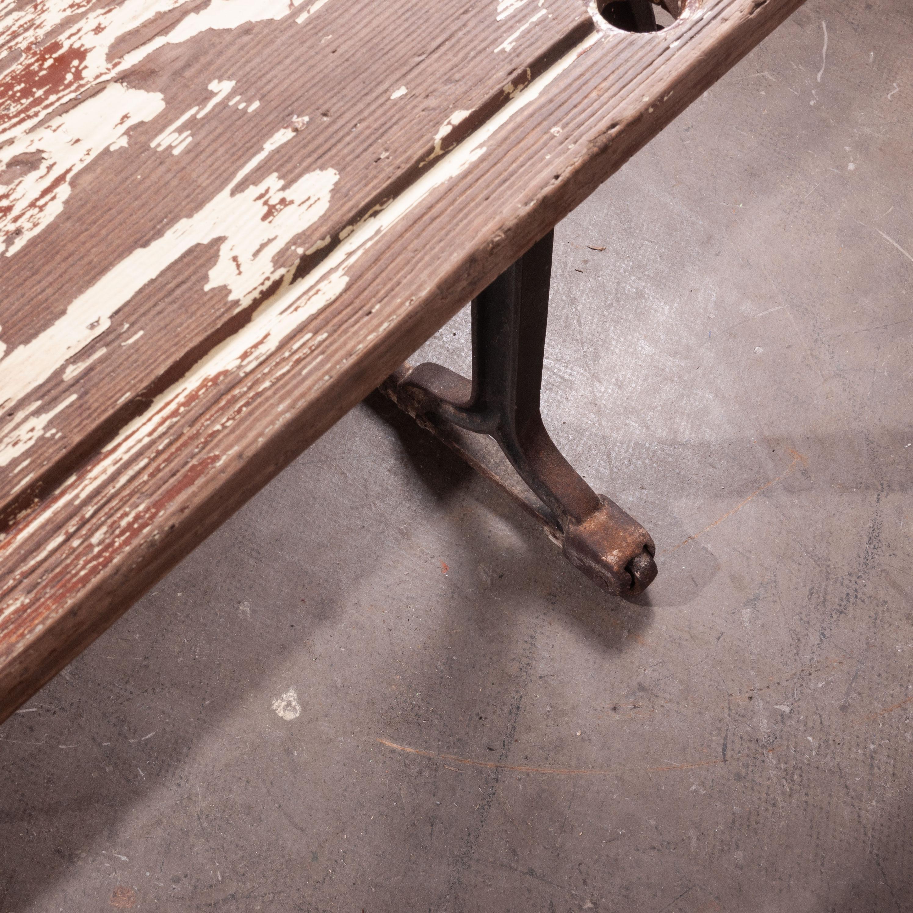 1890s Victorian School Children's Bench, Desk In Good Condition In Hook, Hampshire