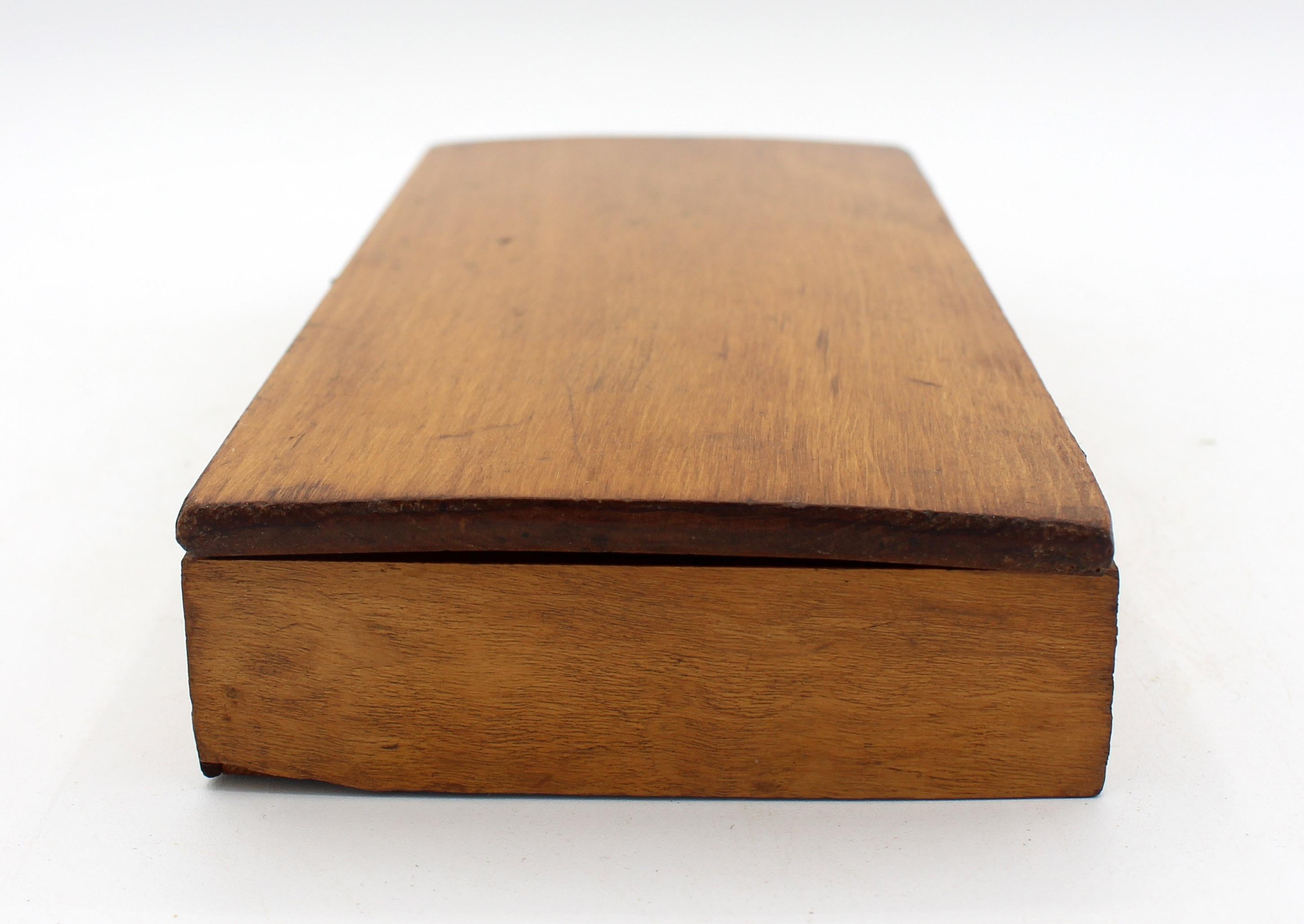 1890s W & T Avery Gold Weighing Scales in Box In Good Condition For Sale In Chapel Hill, NC