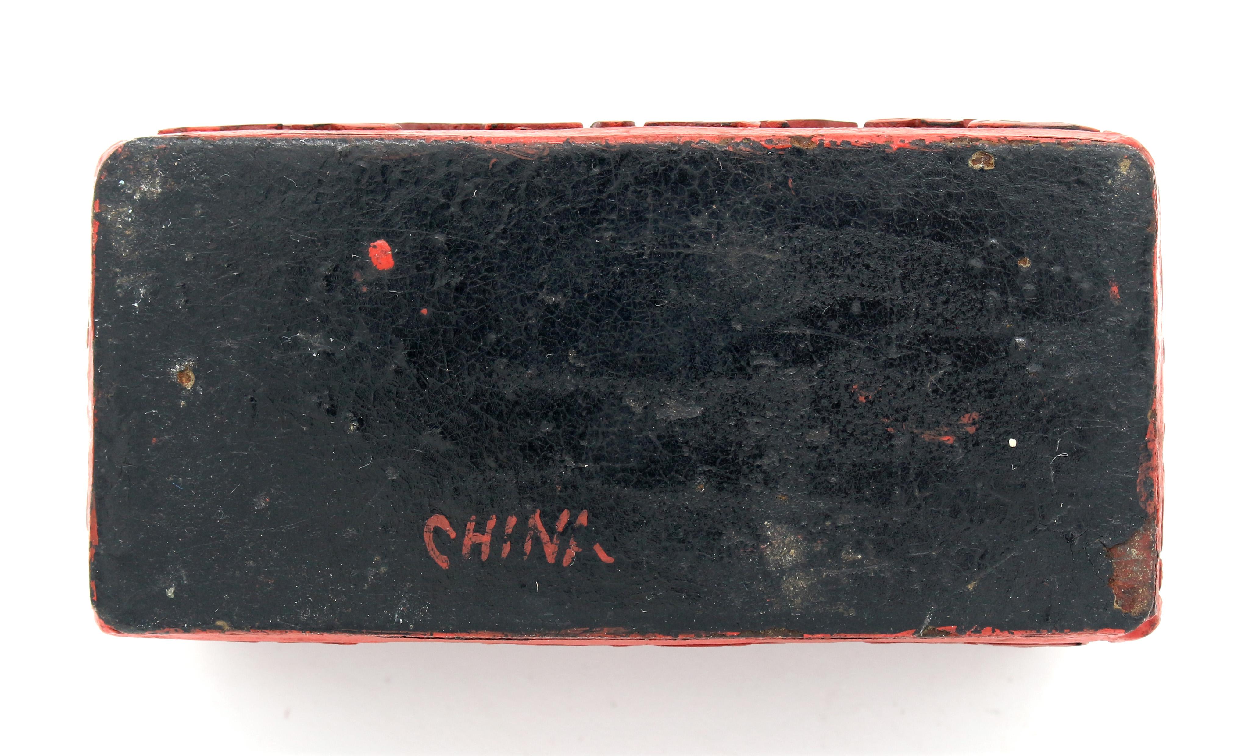20ième siècle Boîte à estampilles chinoise Cinnabar 1891-1911 en vente