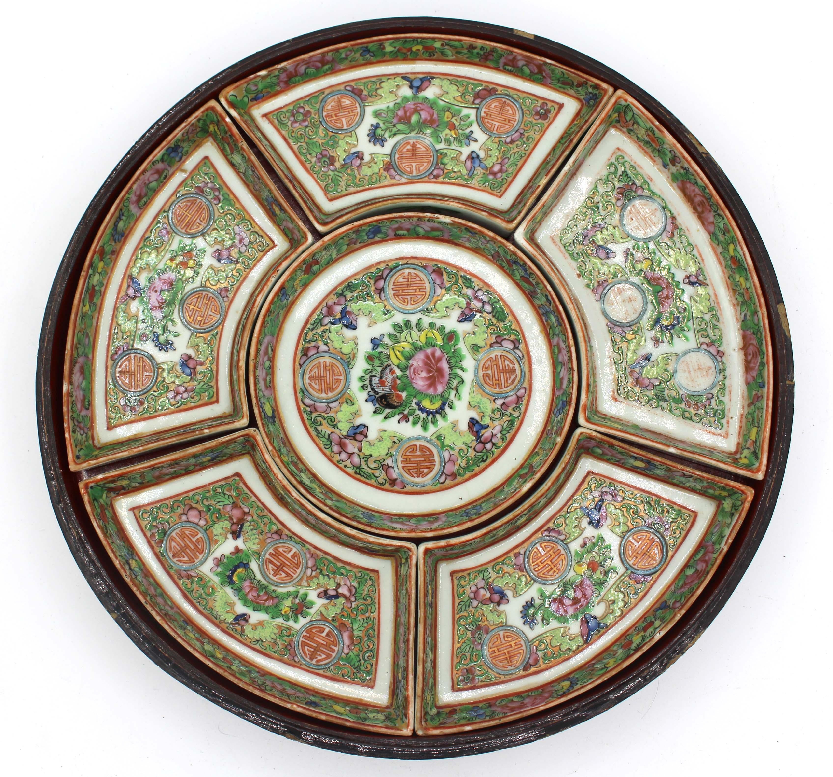 Qing Service à sucre Rose Canton de 6 pièces dans son coffret d'origine, chinois 1891-1911 en vente
