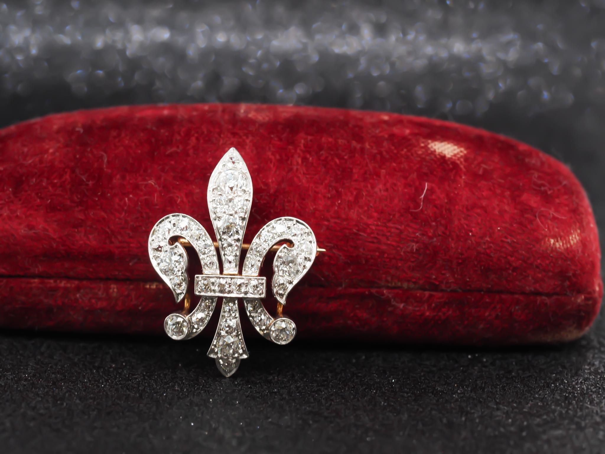 1892 18K Gold and Platinum Fleur-De-Lis Pendant and Brooch, Signed with Date In Good Condition In Hicksville, NY