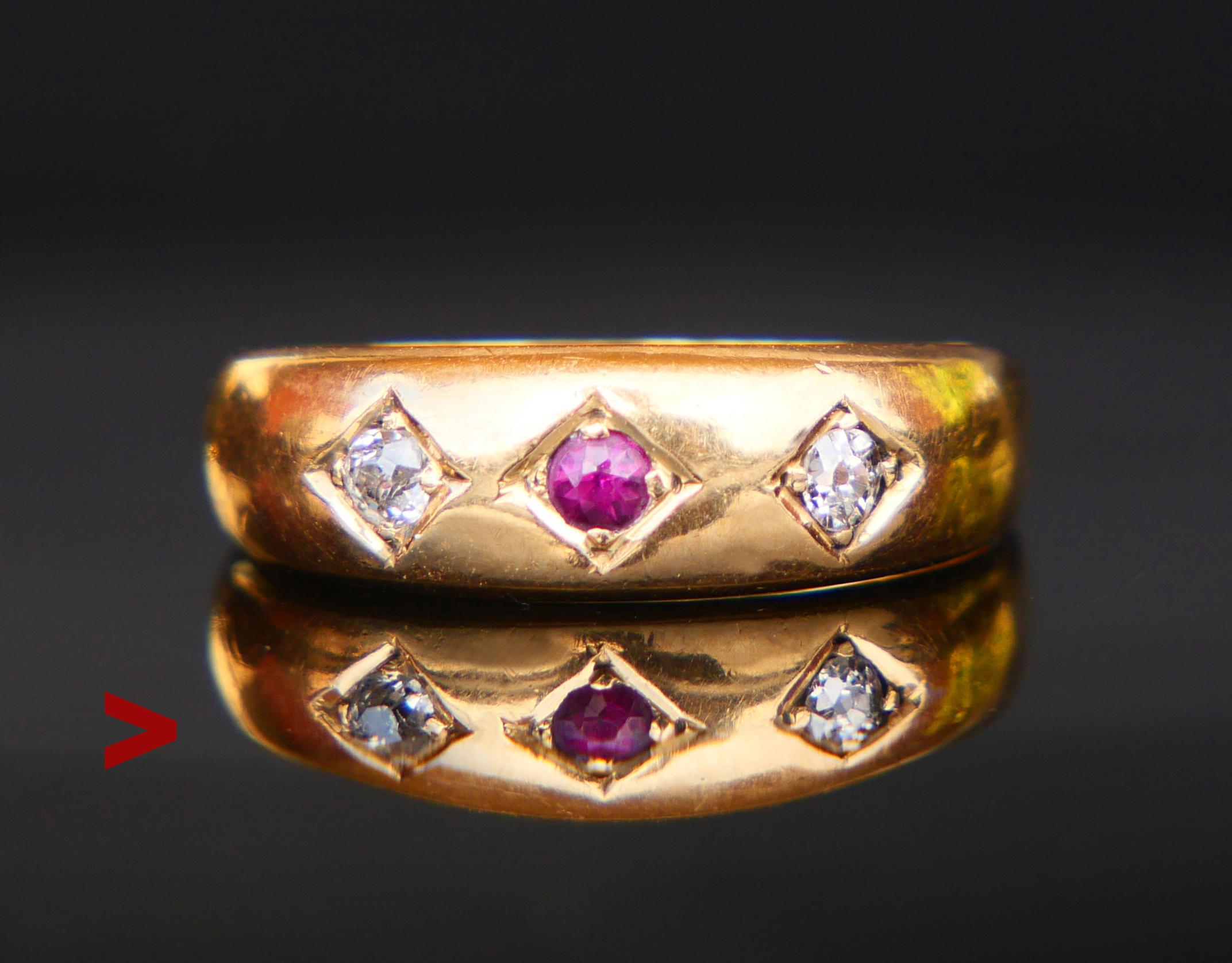 Victorien 1892 British Three Stones Ring Ruby Diamonds solid 18K Gold / Ø US6 / 2gr en vente
