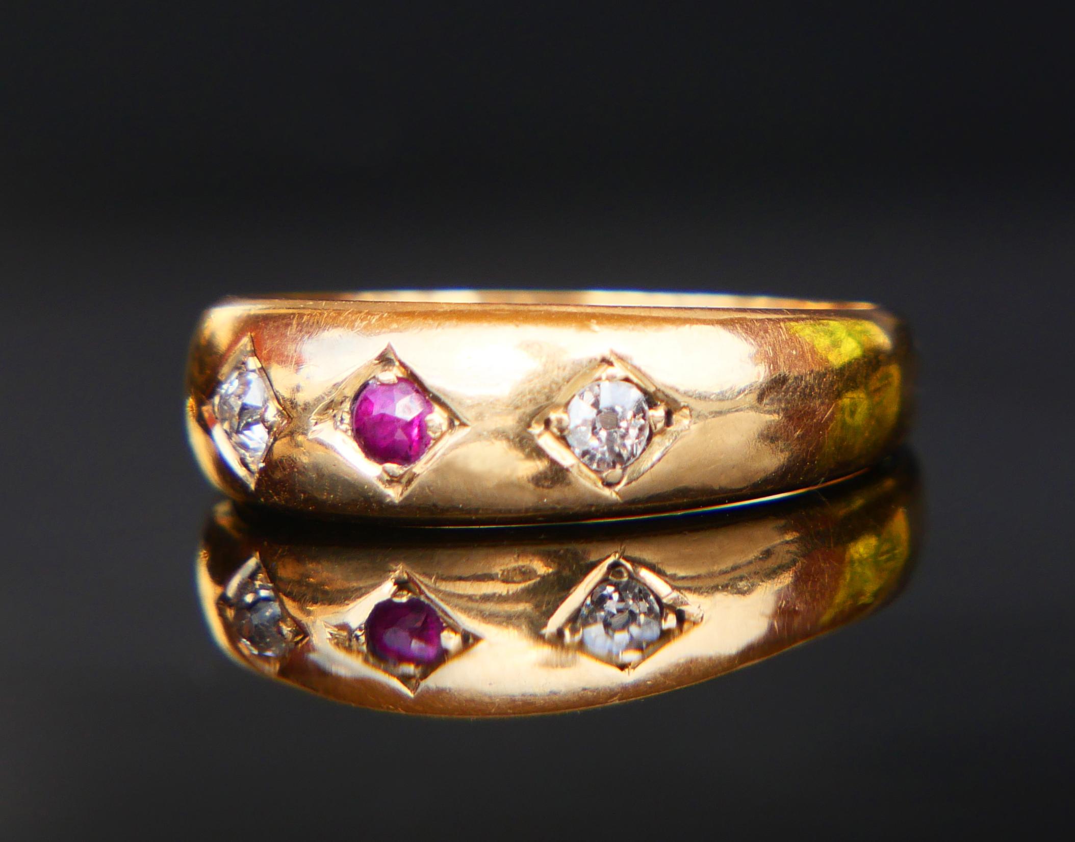 Taille princesse 1892 British Three Stones Ring Ruby Diamonds solid 18K Gold / Ø US6 / 2gr en vente