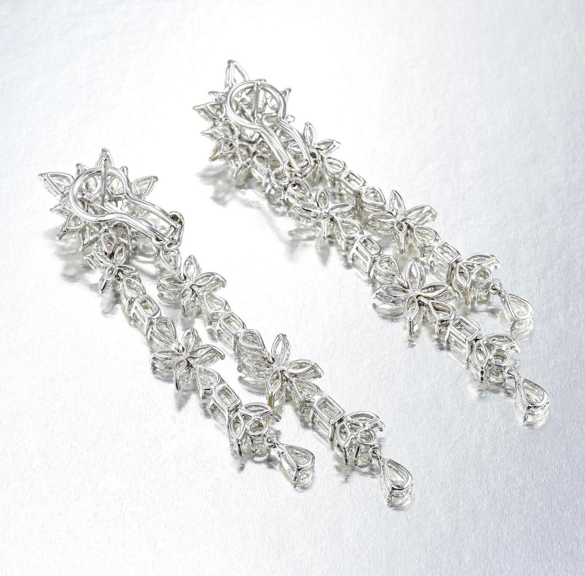 Contemporary 18.92 Carat White Fancy Cut Diamond Chandelier Earrings In 18K White Gold.  For Sale