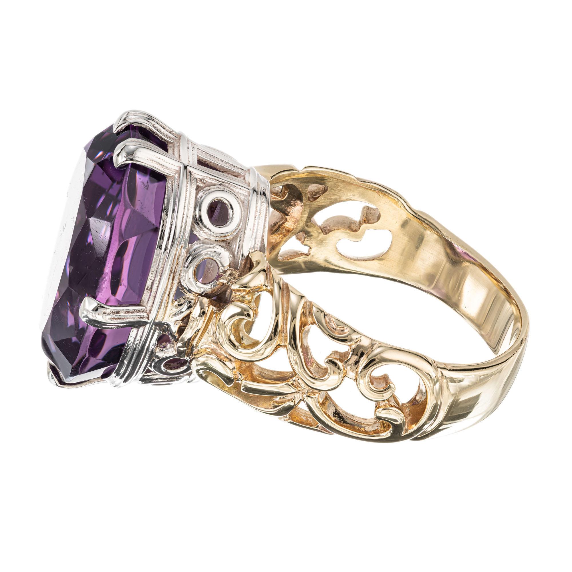 18,93 Karat tieflila Amethyst-Cocktailring mit offenem Wirbel im Zustand „Gut“ im Angebot in Stamford, CT