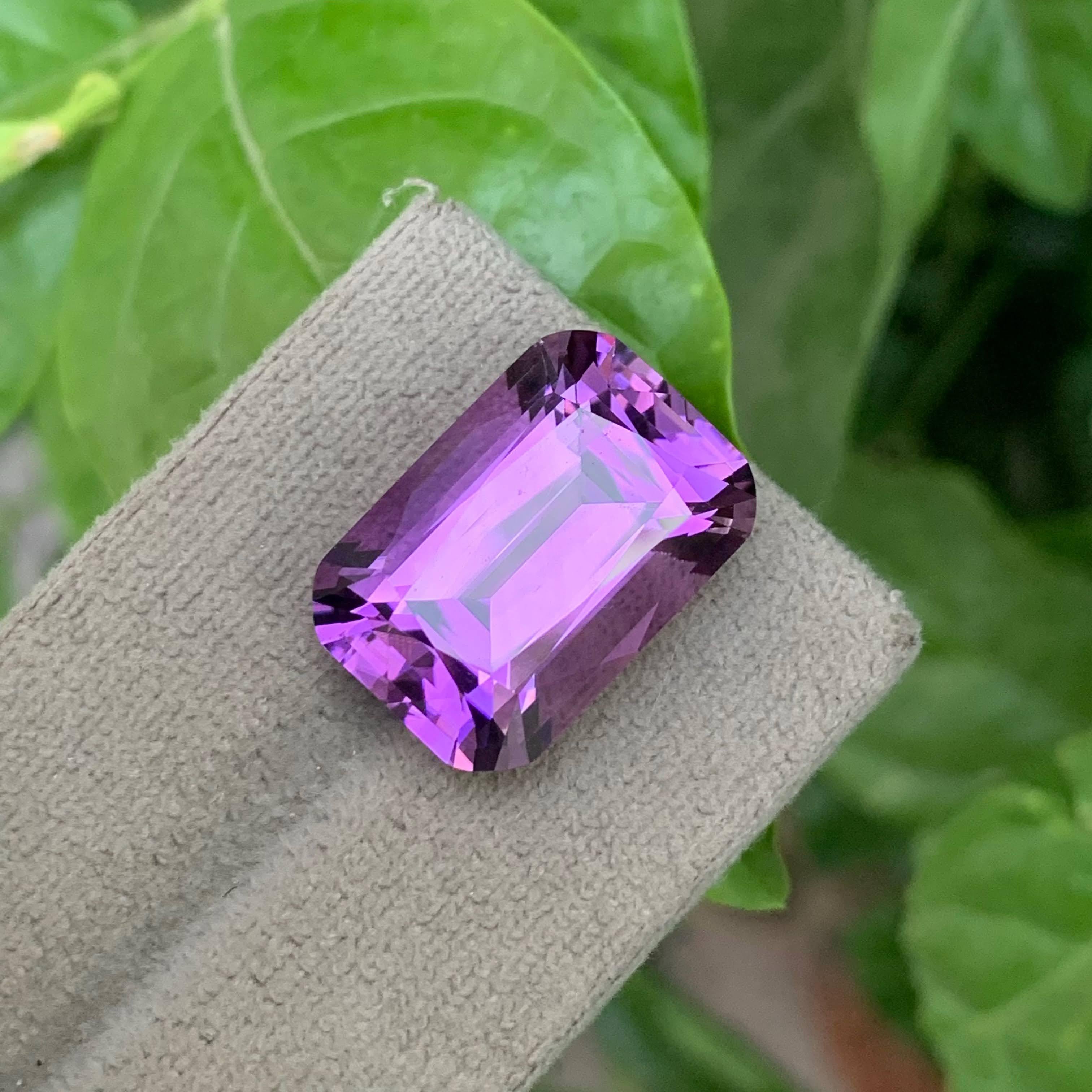 18.95 Carat Natural Loose Purple Amethyst Stone Cushion Cut Brazilian Gemstone In New Condition For Sale In Bangkok, TH