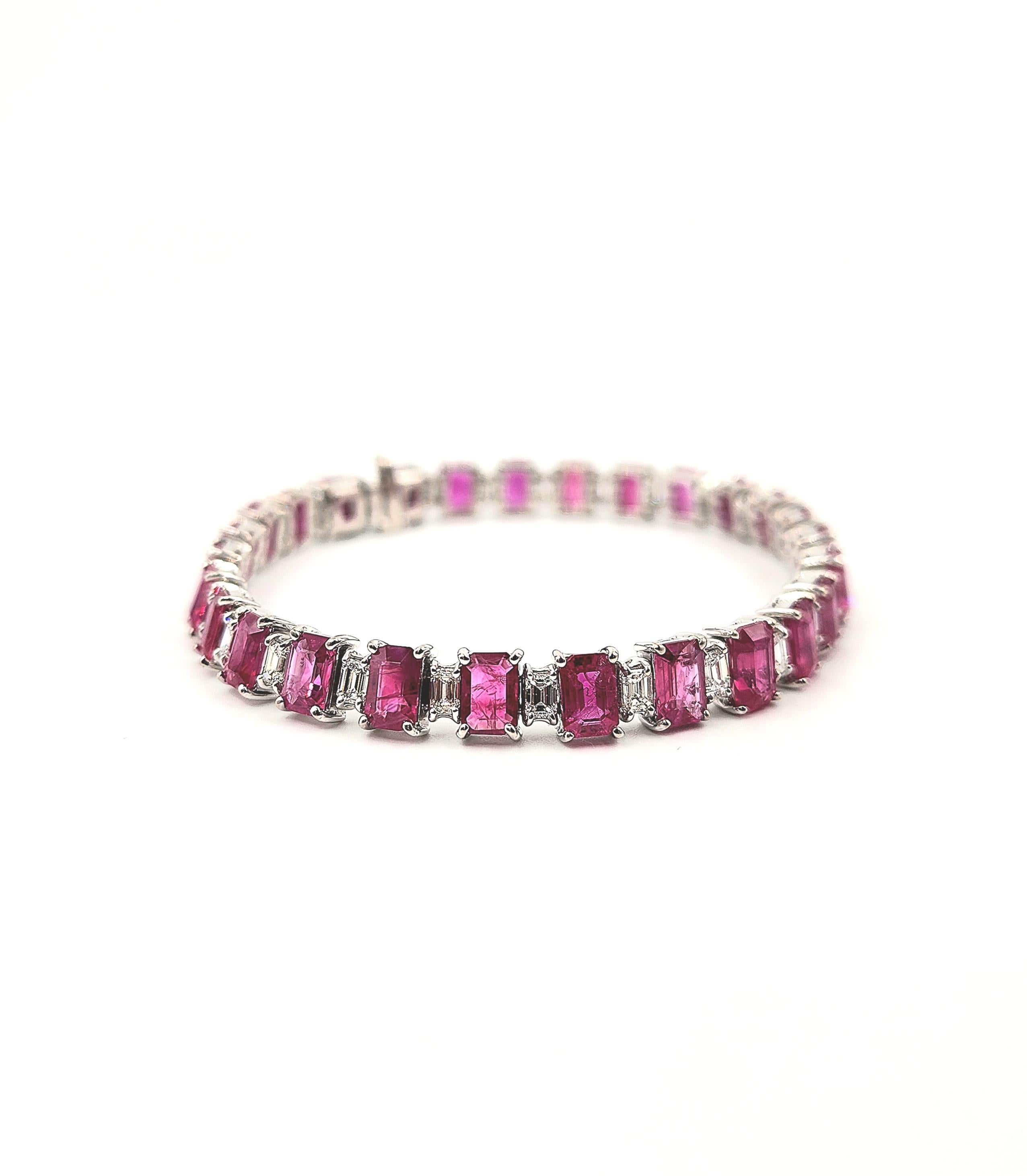 Bracelet de 18.95 ct de rubis naturel de Birmanie et de diamants en vente 2
