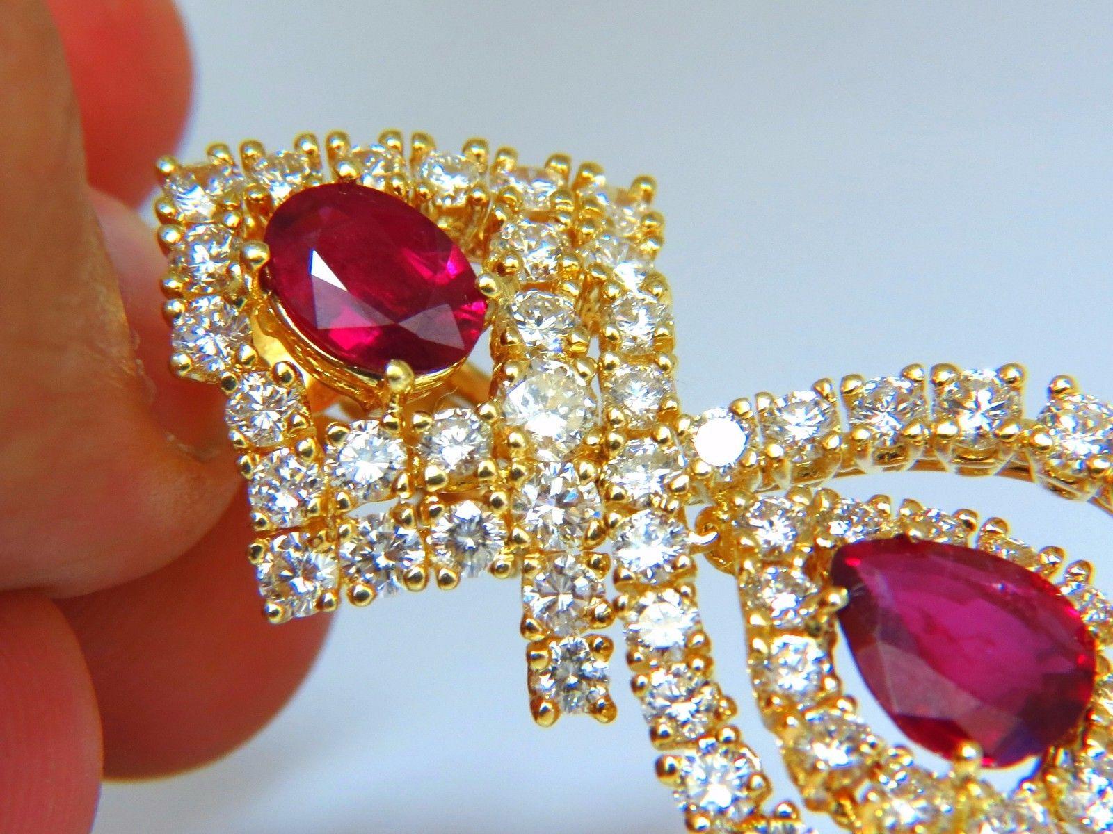 Femenino o masculino Pendientes colgantes de 18,96 quilates de diamante rojo natural certificado por el GIA 18 quilates en venta