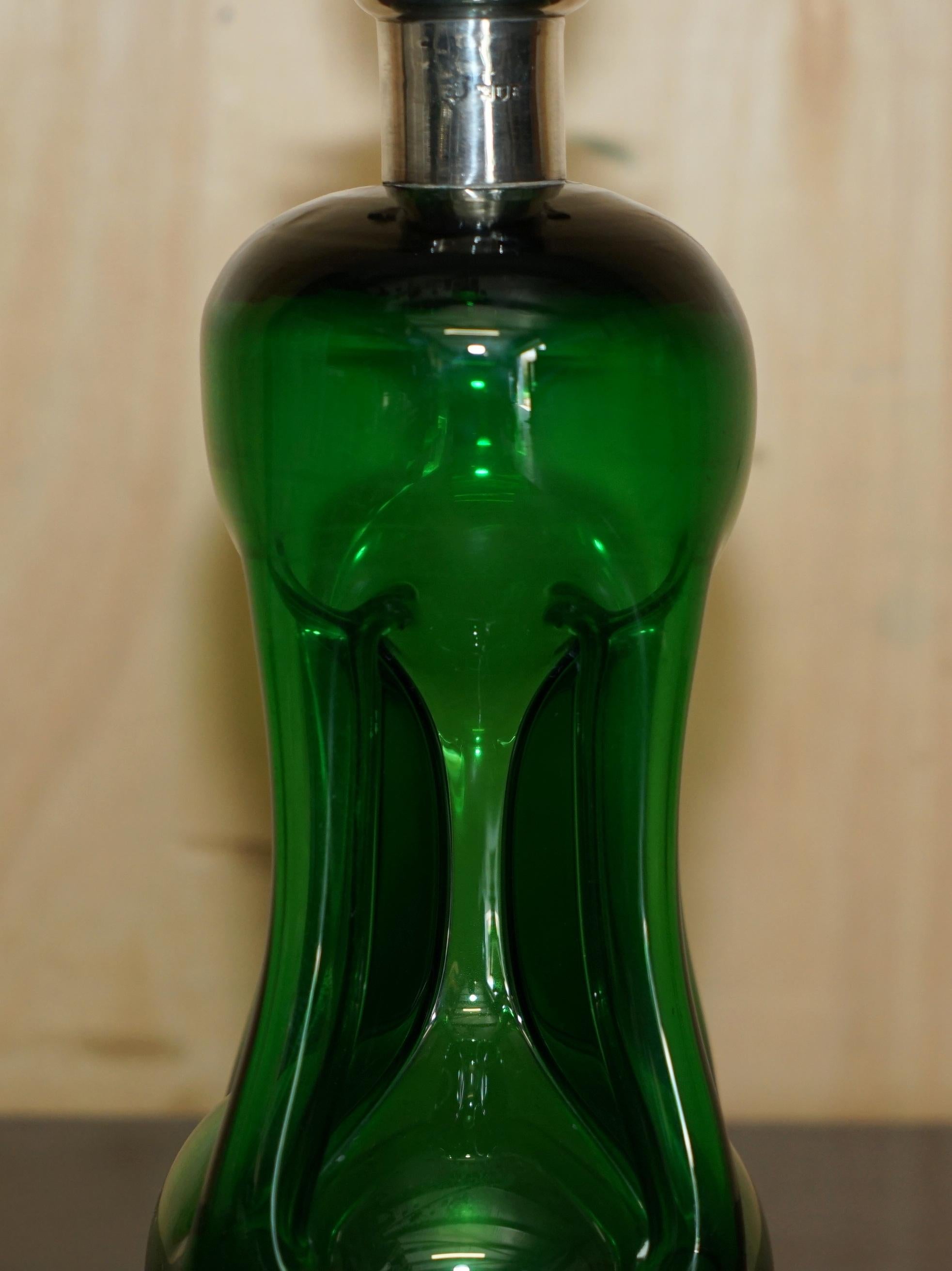Fait main GIBSON & LAWRENCE COLLAR ANTIQUE GREEN WINE PORT DECANTER STERLiNG SILVER COLLAR 1896 en vente