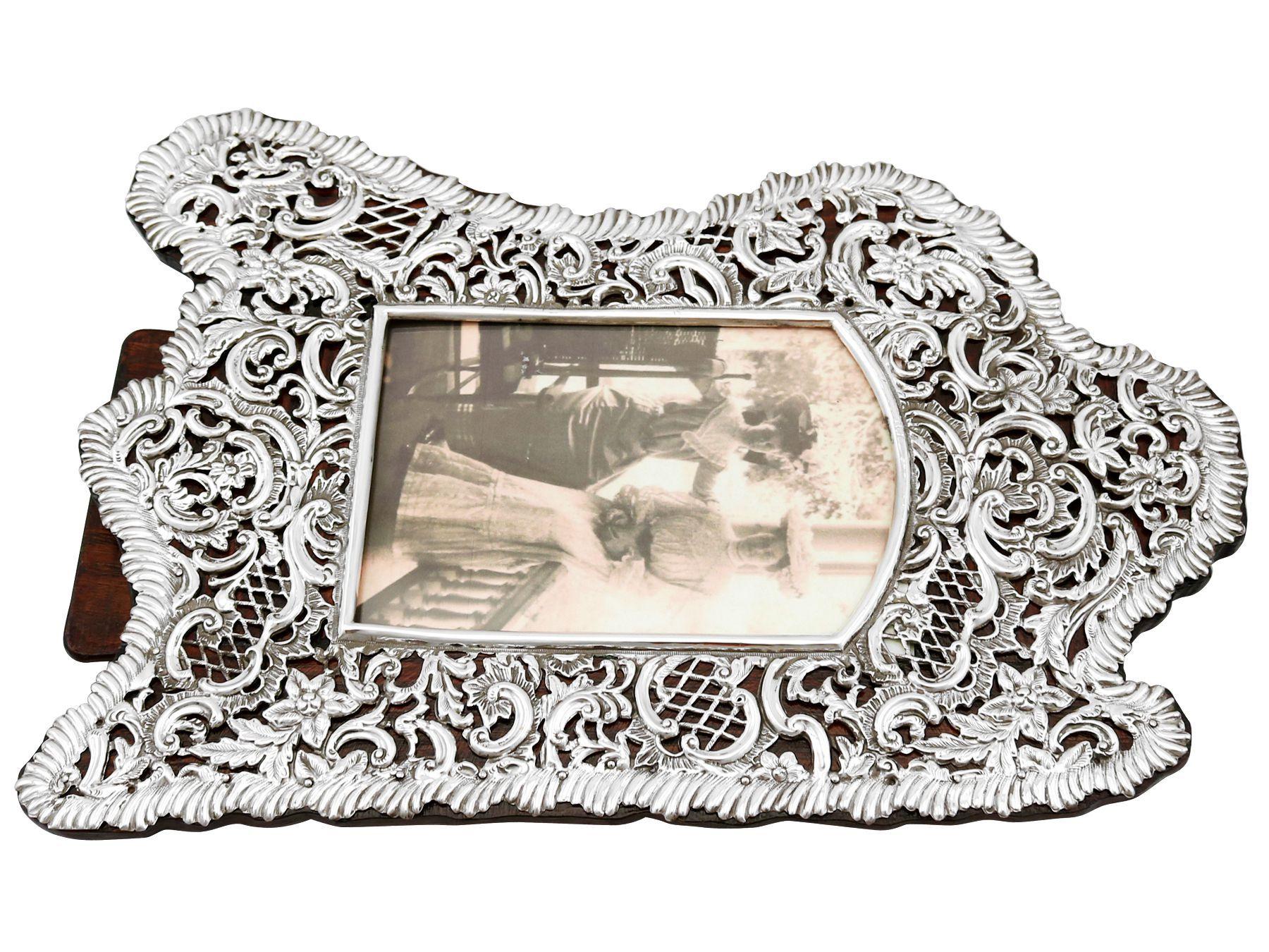 Henry Matthews Victorian English Sterling Silver Photograph Frame For Sale 1