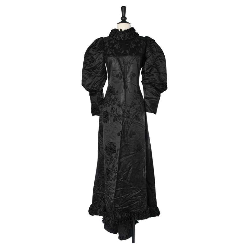 Victorian black silk opera coat For Sale at 1stDibs