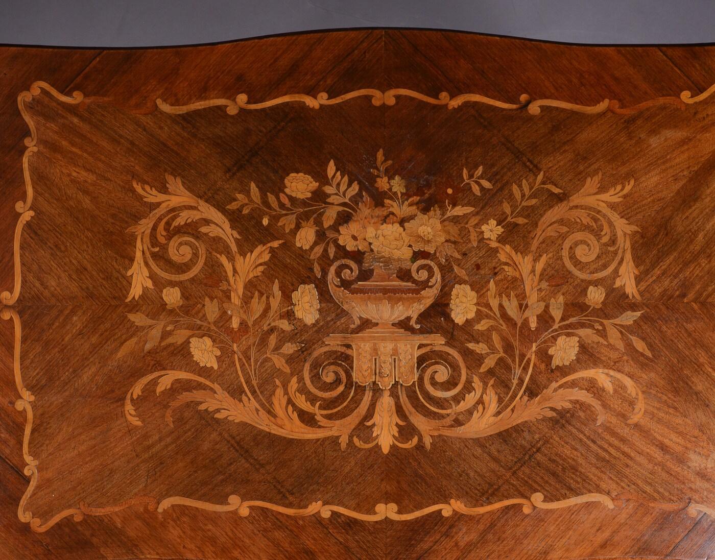 Danois Bureau pour femmes de style rococo du 19ème siècle de la collection Royal en vente