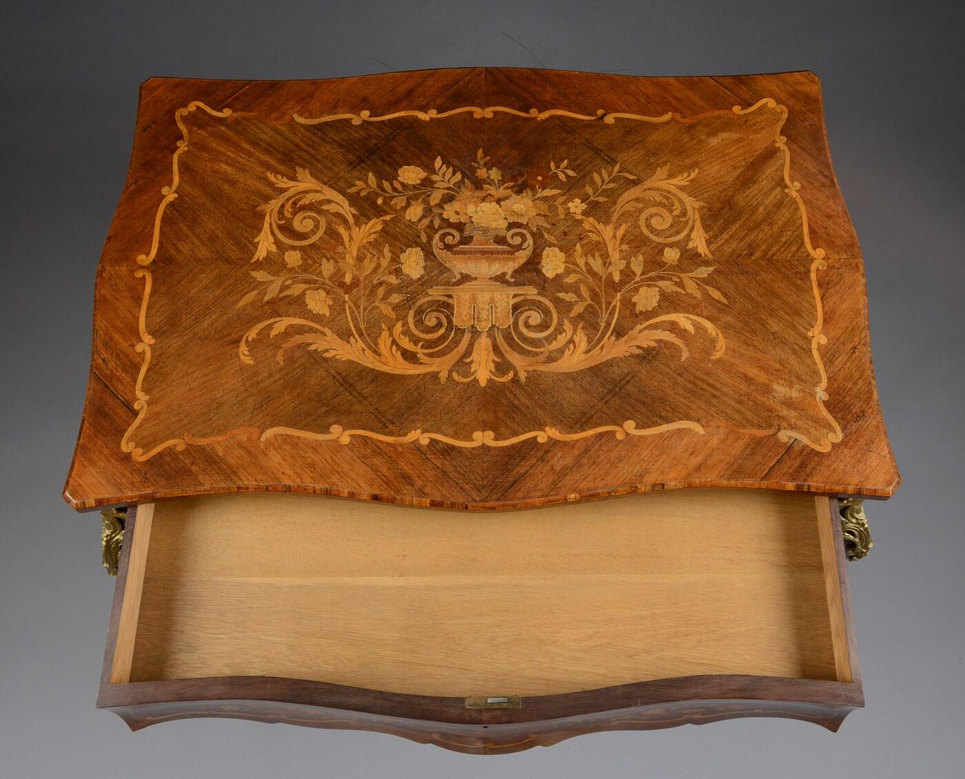 Bureau pour femmes de style rococo du 19ème siècle de la collection Royal Bon état - En vente à London, GB