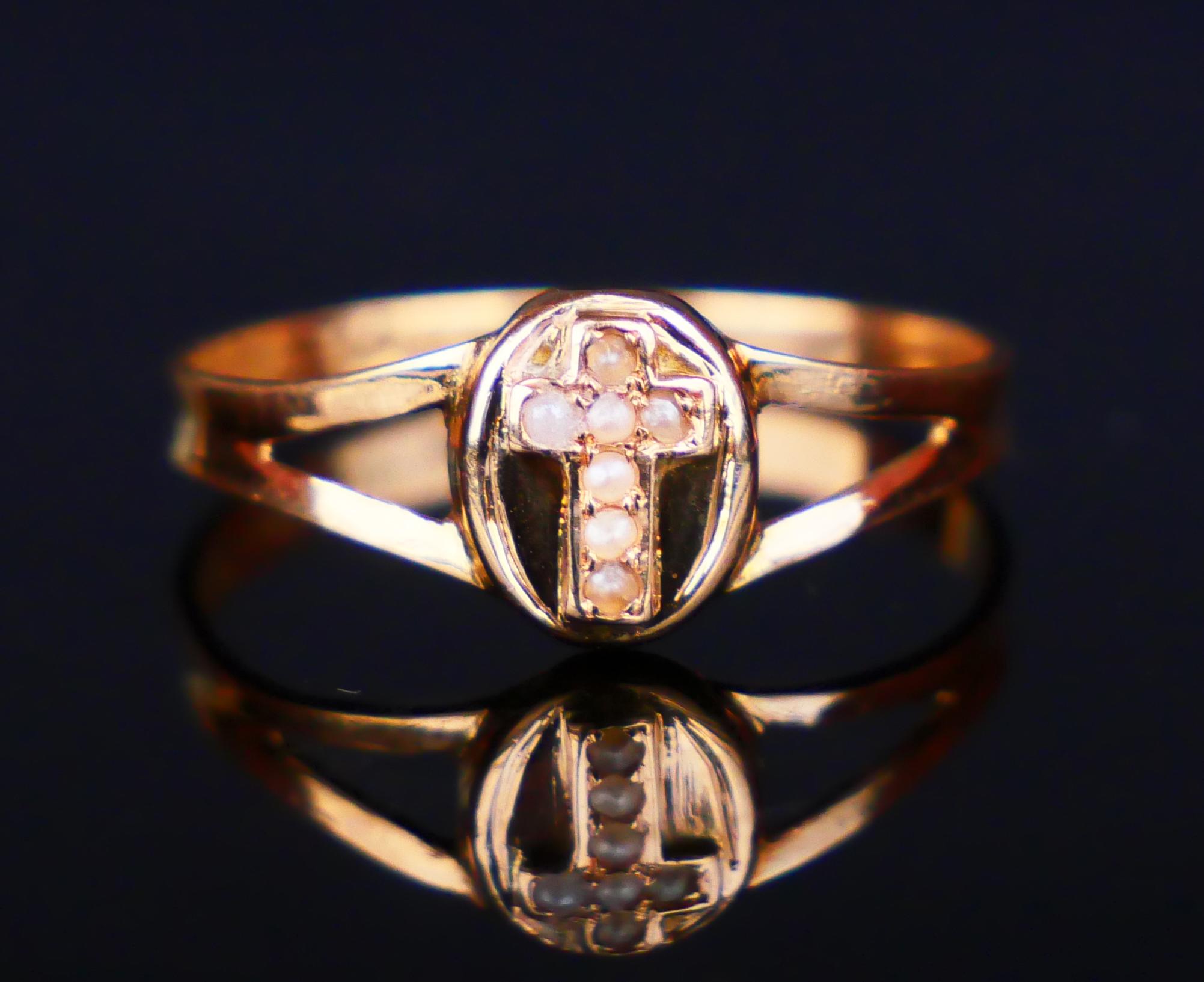 Round Cut 1899 Cross Ring Seed Pearls solid 18K Gold Ø 6.5 US / 1 gr. For Sale