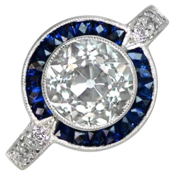 Bague de fiançailles en platine avec diamant taille européenne ancienne de 1.89 carats et halo de saphirs 