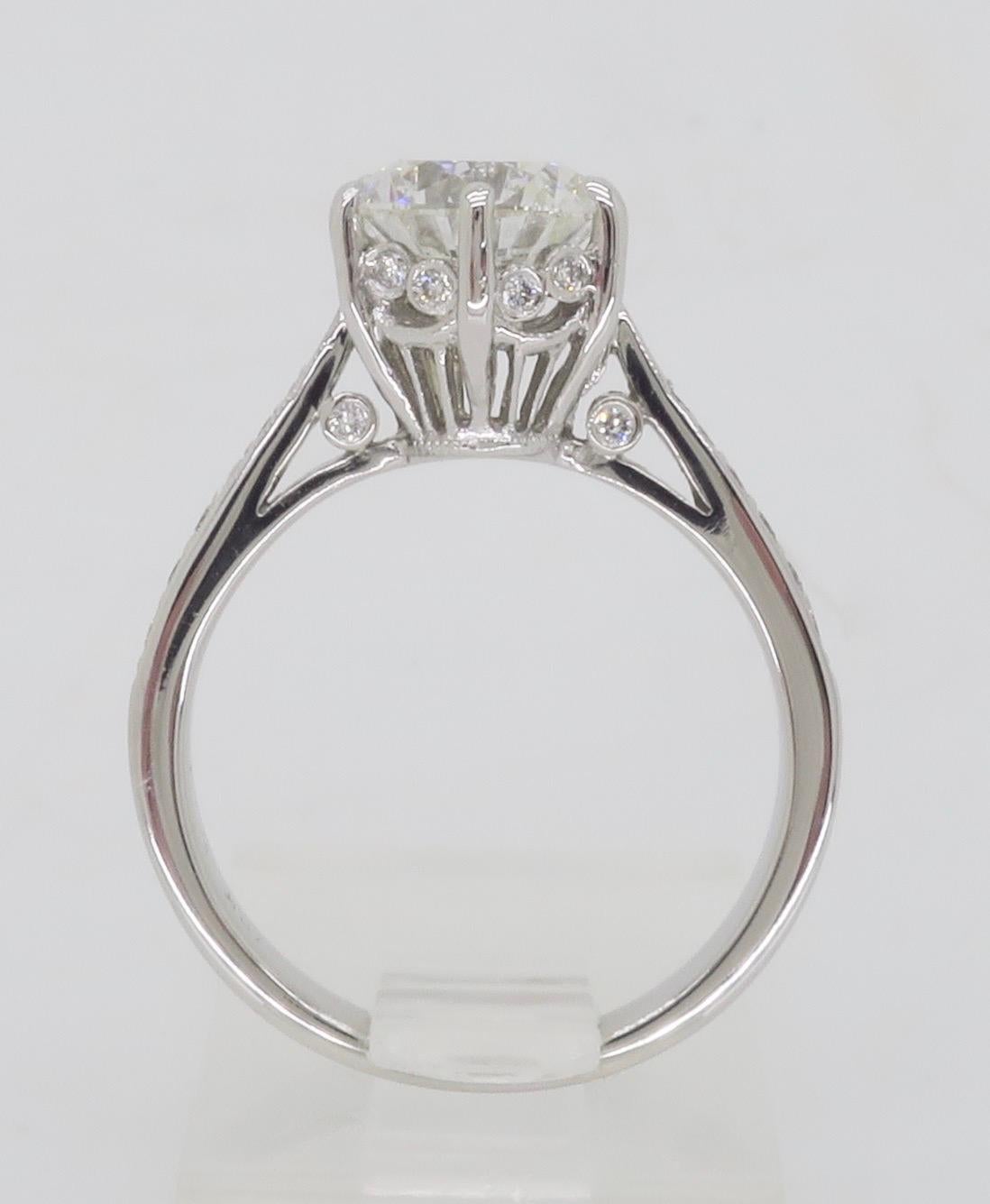 1.89ctw Diamond Engagement Ring in 18k White Gold  For Sale 5