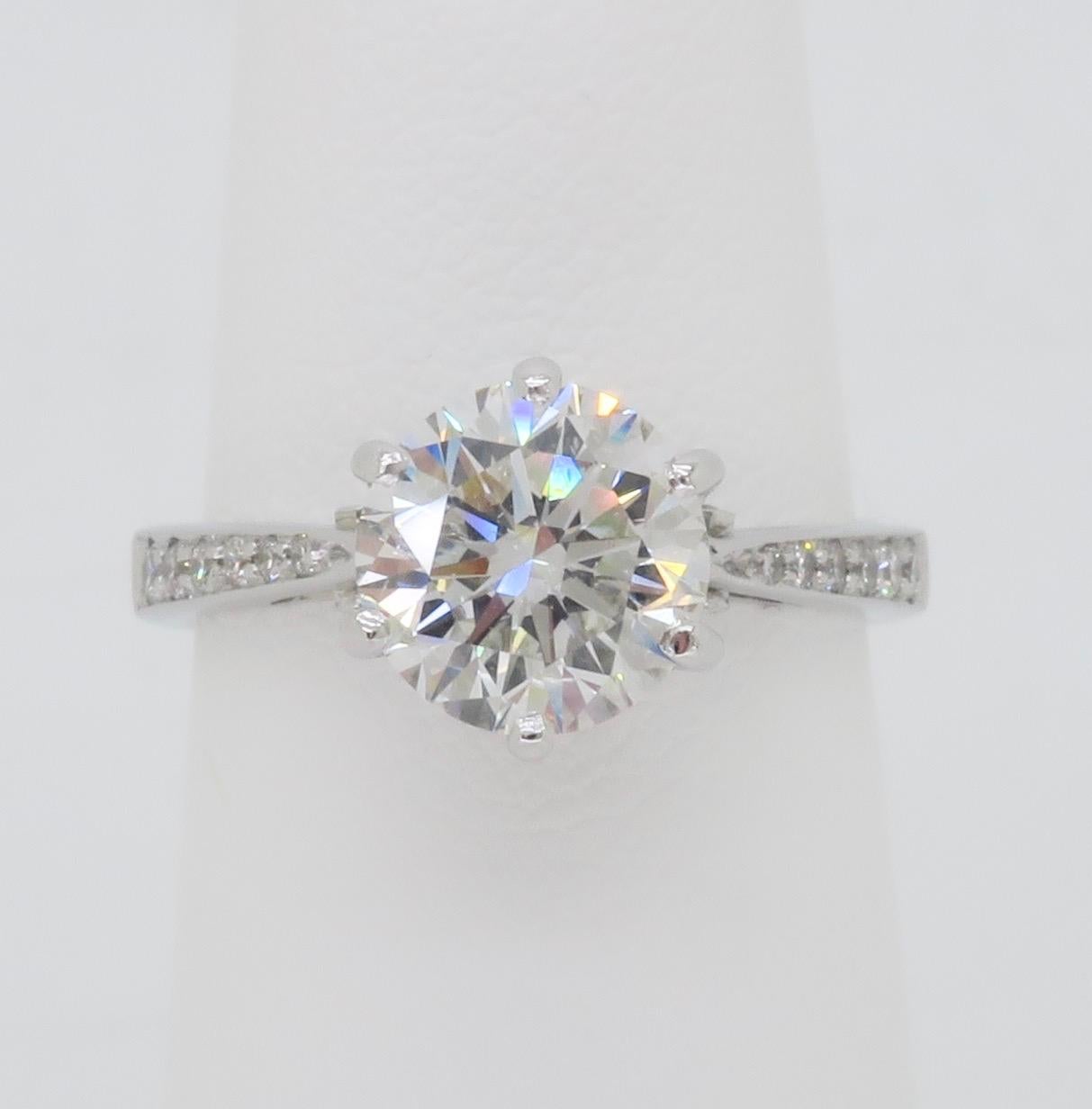 Round Cut 1.89ctw Diamond Engagement Ring in 18k White Gold  For Sale