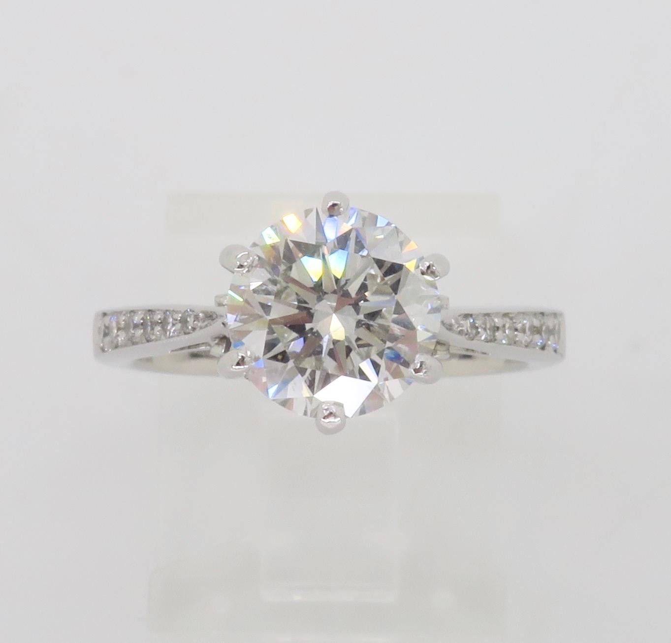1.89ctw Diamond Engagement Ring in 18k White Gold  For Sale 2