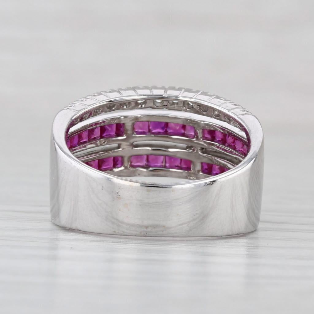 Quadrato Anello con diamante e rubino da 1,89 ct. in oro bianco 18 carati, misura 7,5, design a fascia impilabile da cocktail in vendita