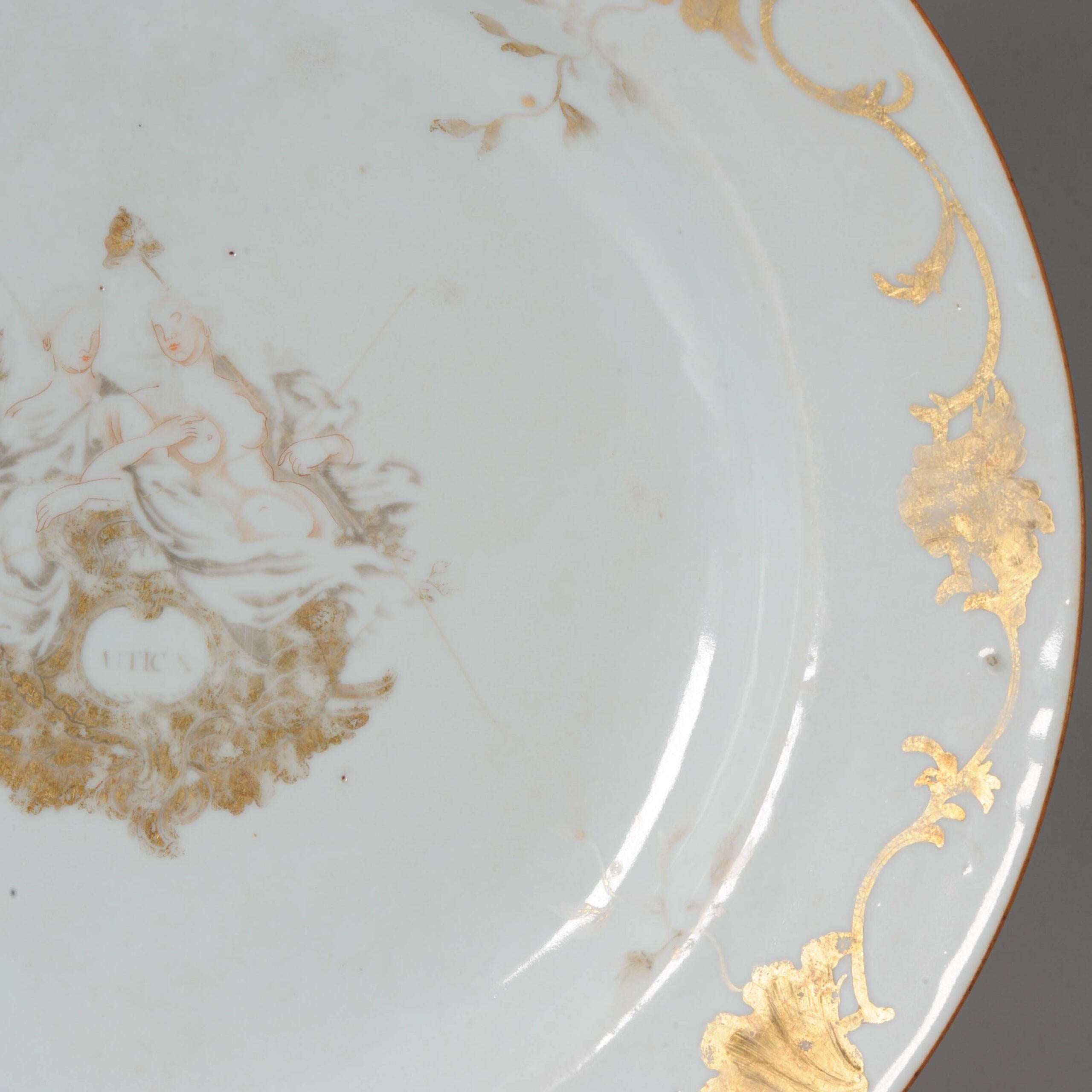 Piatto in porcellana cinese del XVIII secolo con iscrizione UTICA Chine de Commande Qianlong in vendita 5