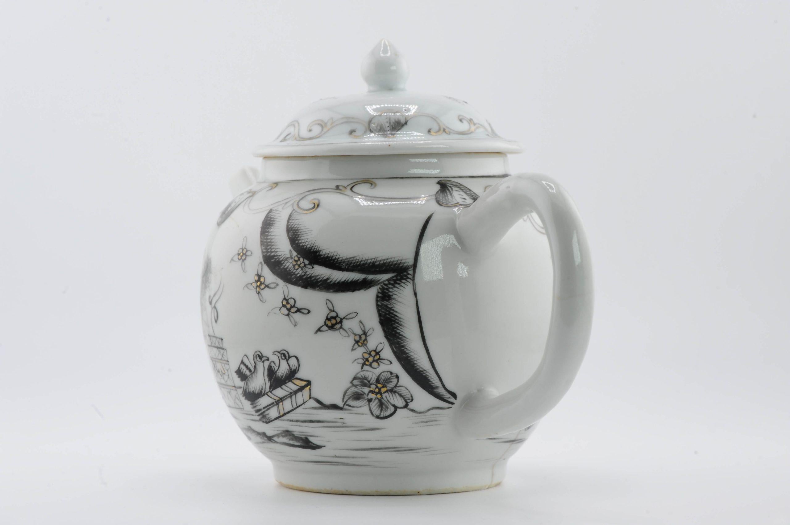 Théière Valentines Patter de Commande Qianlong en porcelaine chinoise du 18e siècle en vente 3