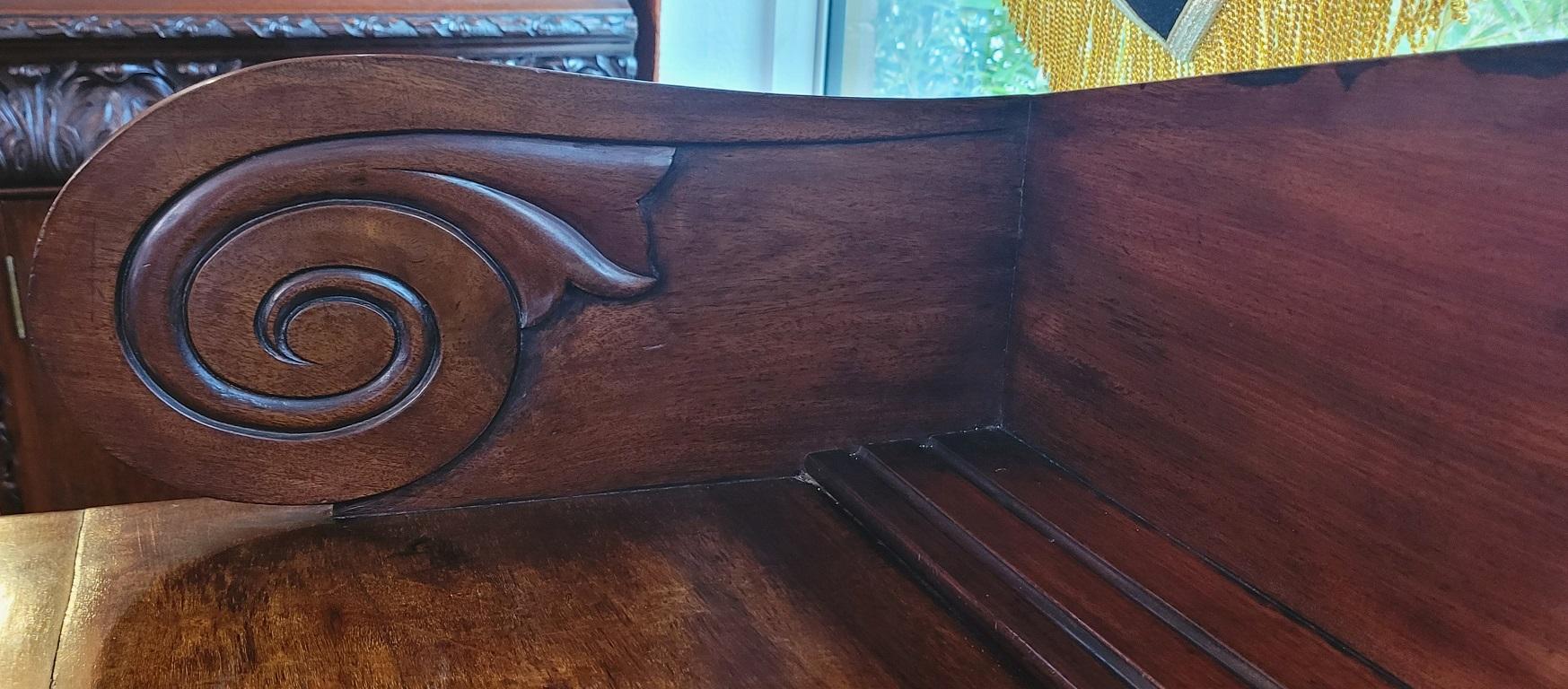 18th Century Irish Georgian Cork Sideboard In Good Condition For Sale In Dallas, TX
