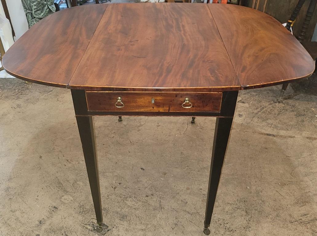 18C Irish Georgian Mahogany Pembroke Table For Sale 7