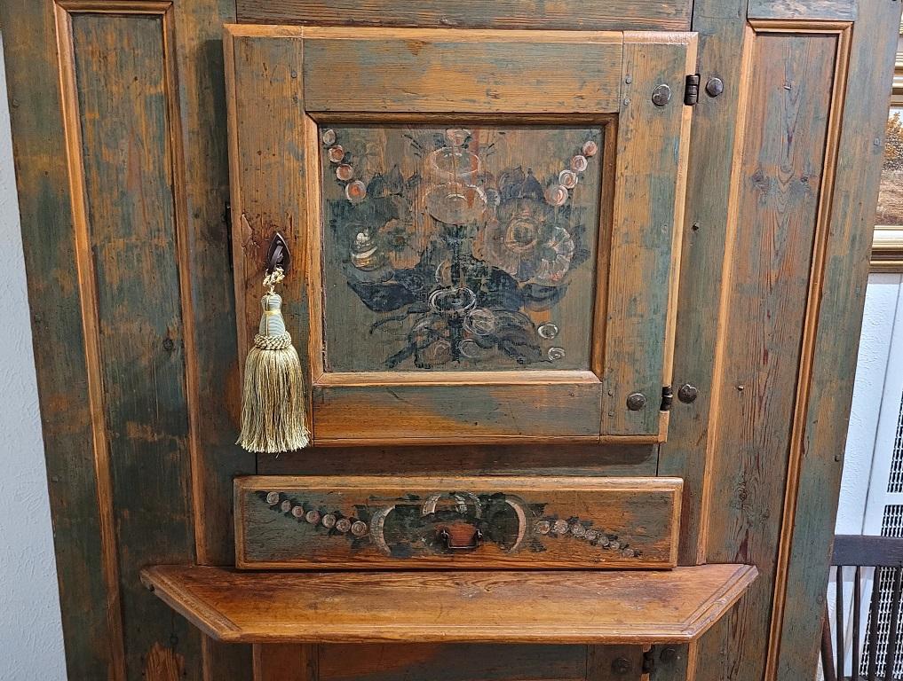 18C Swedish Hand Painted Pine Cabinet or Cupboard For Sale 5