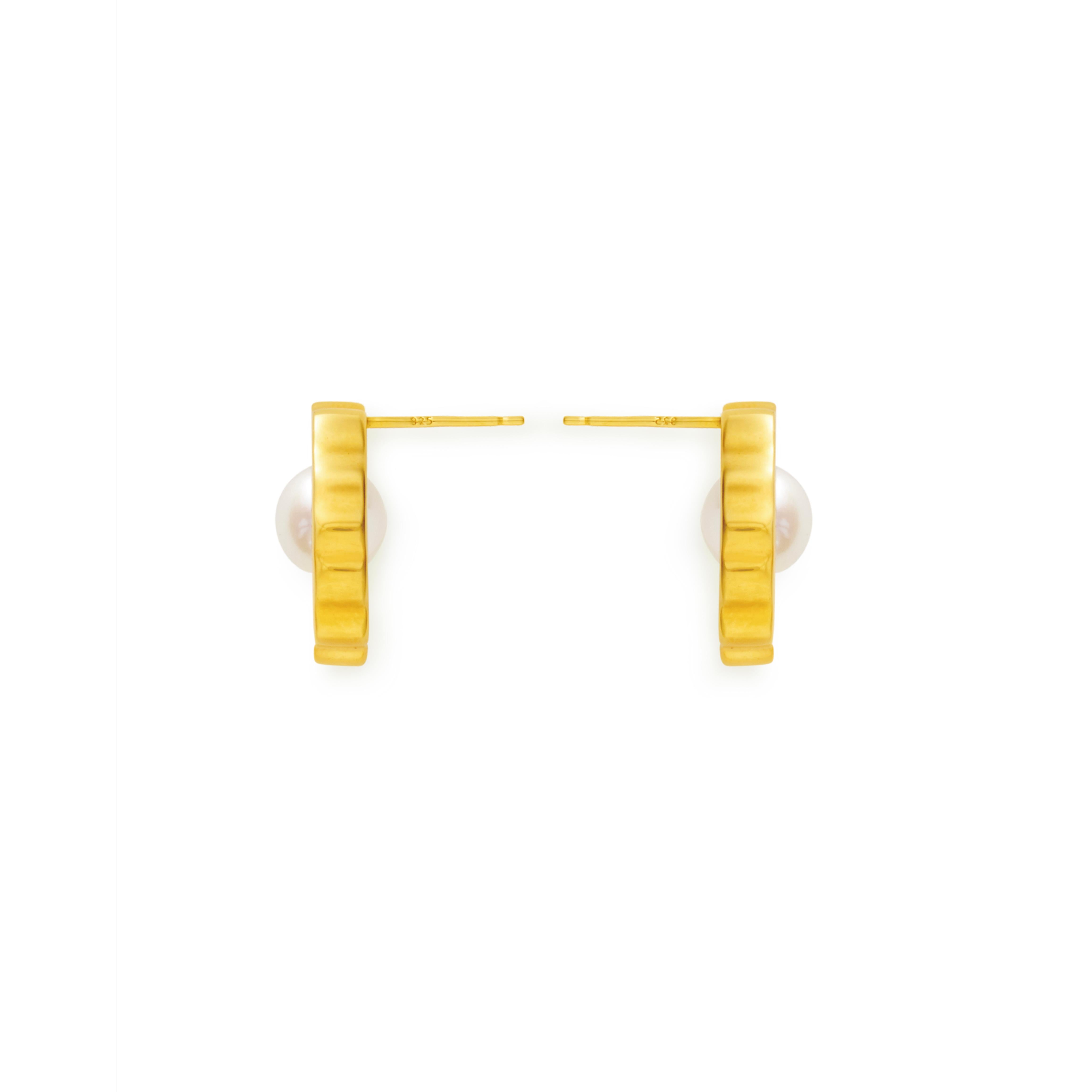 Modern 18Carat Gold  Wave Earrings with Pearl For Sale